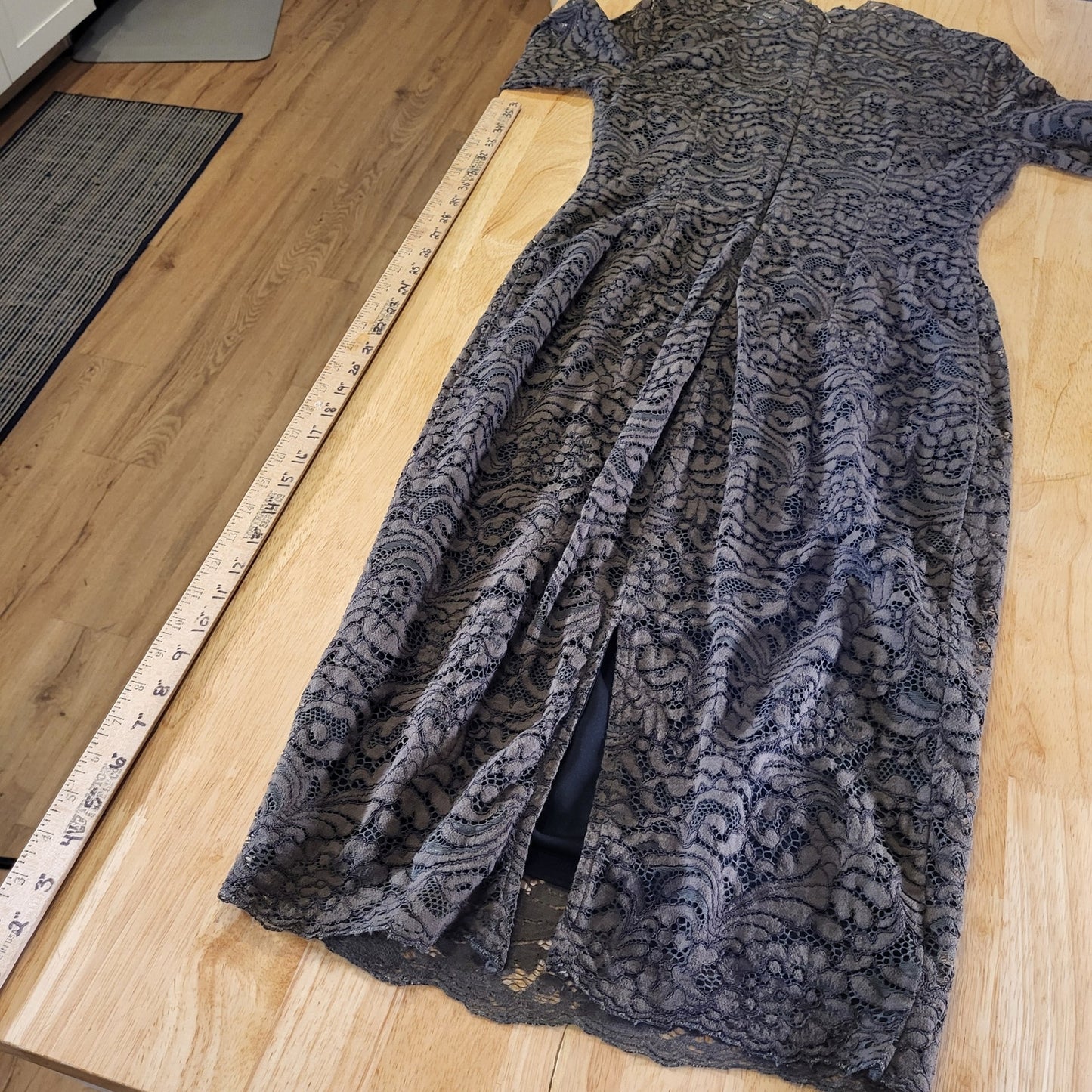 Cato Green Long Sleeve Lace Pencil Dress Back Slit Size 8