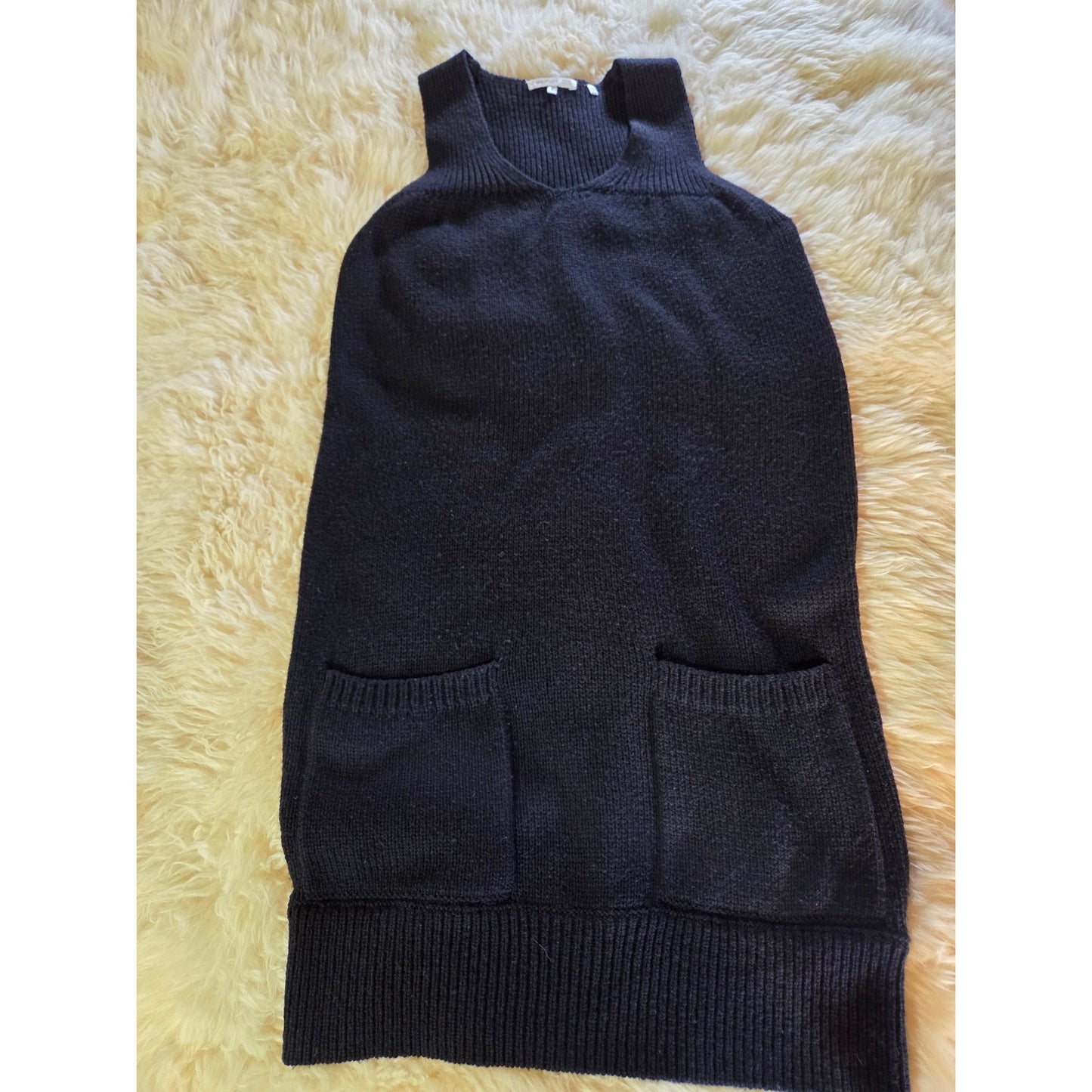 Vince black sweater knit tank dress pocket front Size Small Mini V-neck