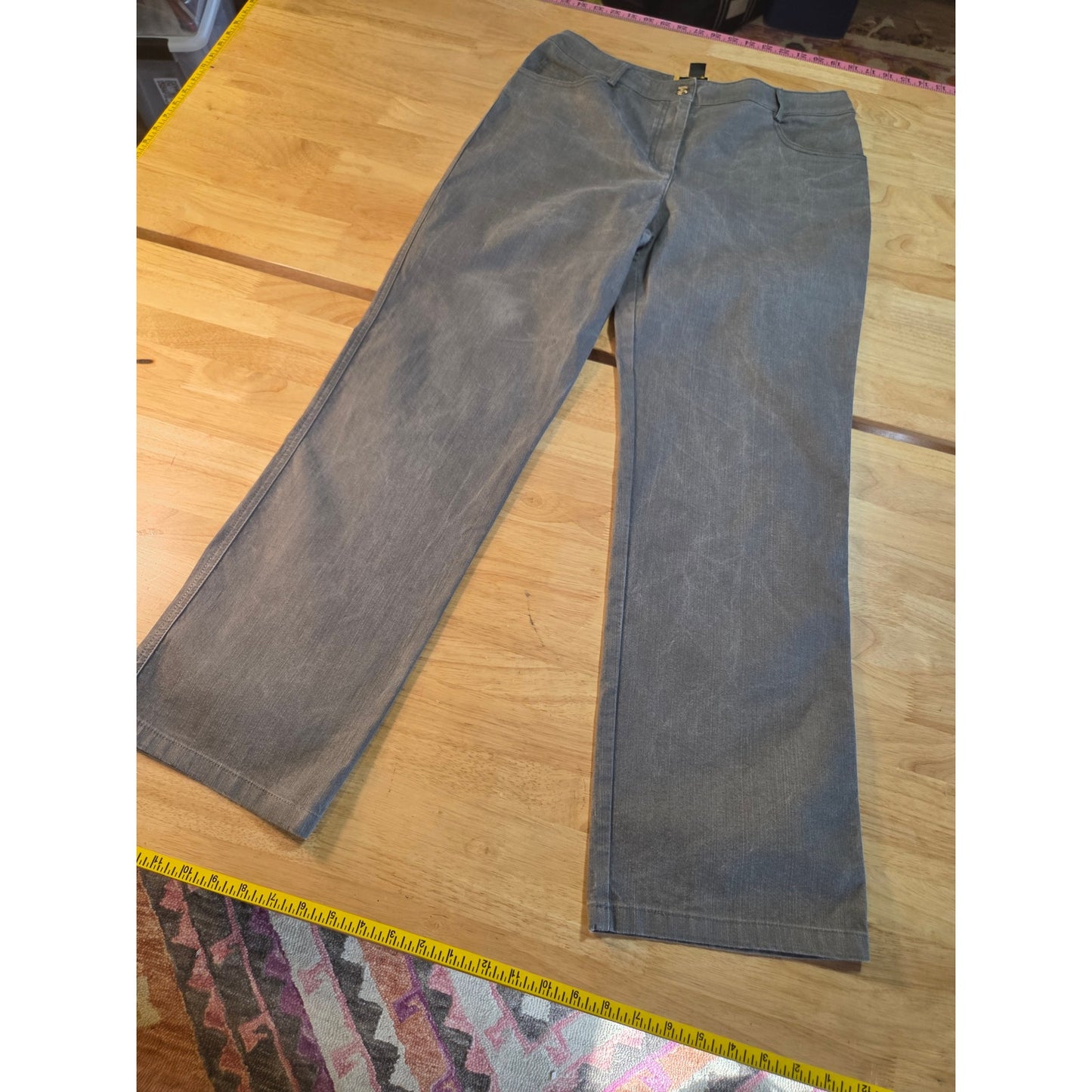 St. John's size 12 gray straight leg denim jeans