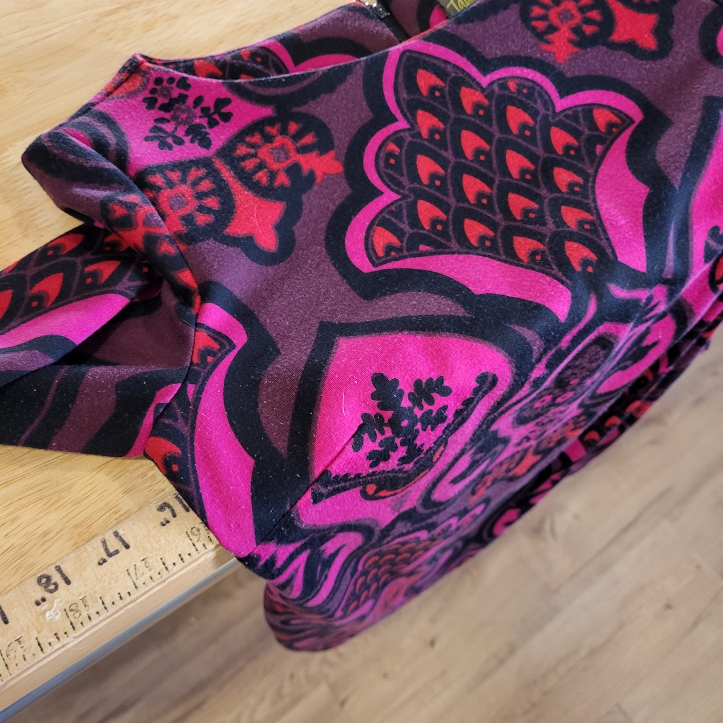 Taylor Pink Paisley Print Knit Pencil Dress Long Sleeve Midi 16" P2P