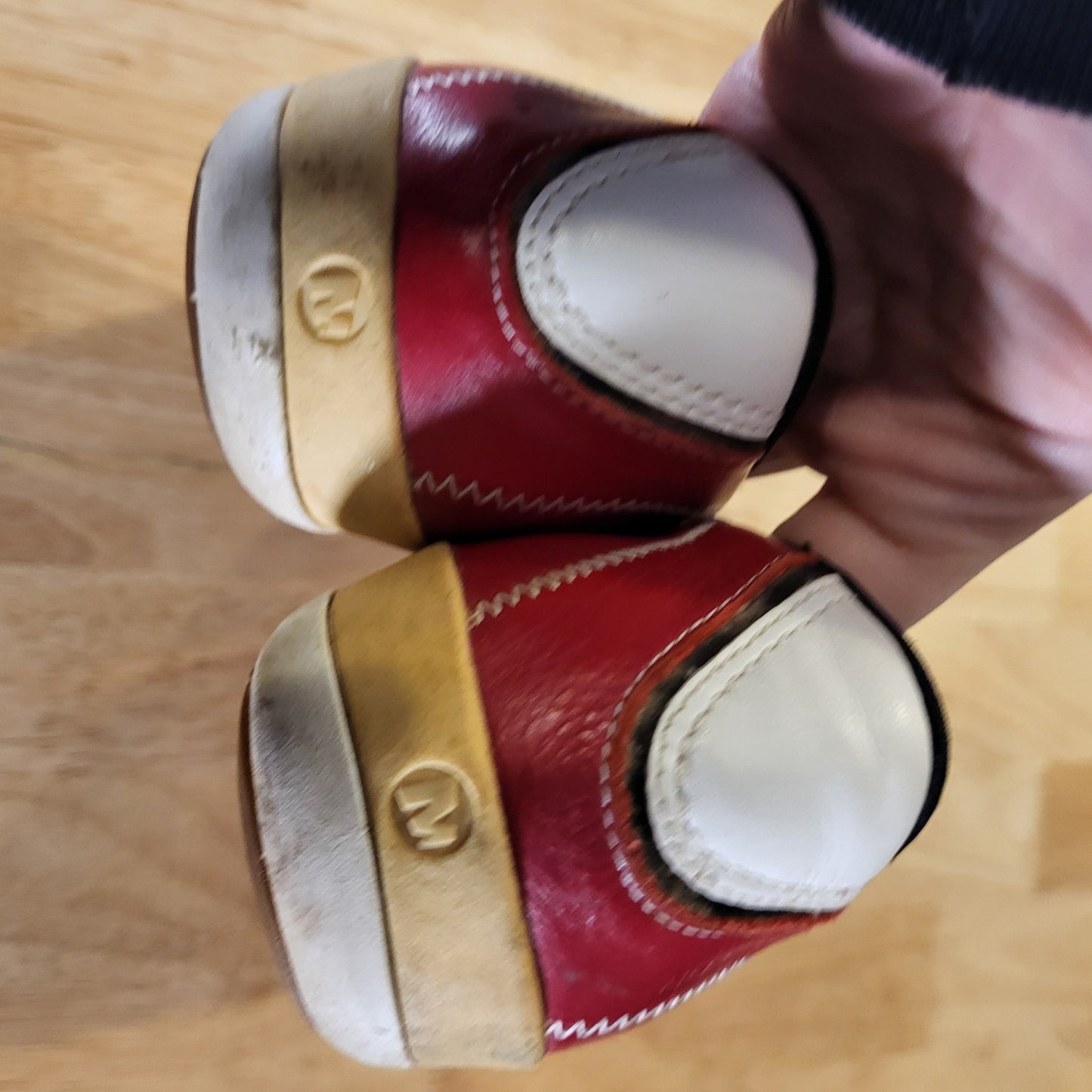 Merrill red size 10 slide on Flats leather white detail Rubber Sole insert