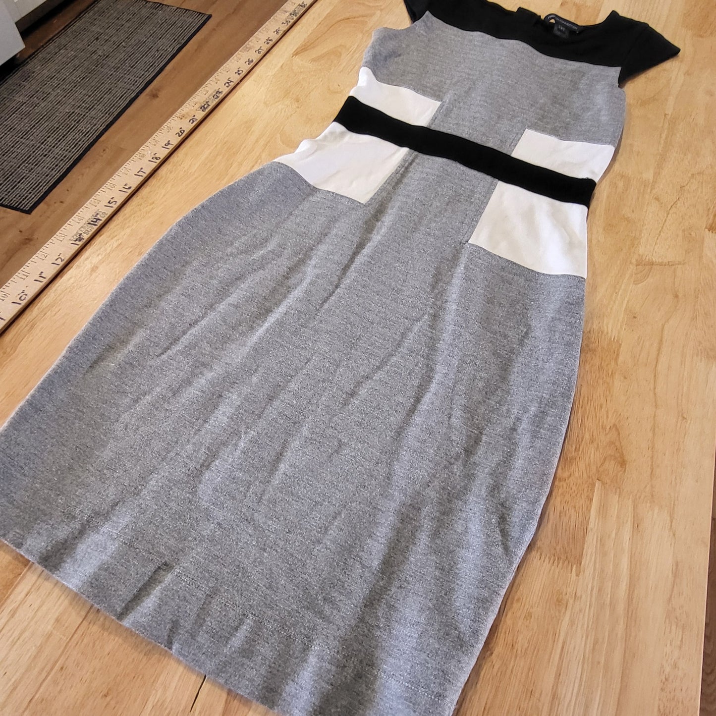 French Connection Black Gray White Sleeveless Jersey Knit Pencil Dress Zip