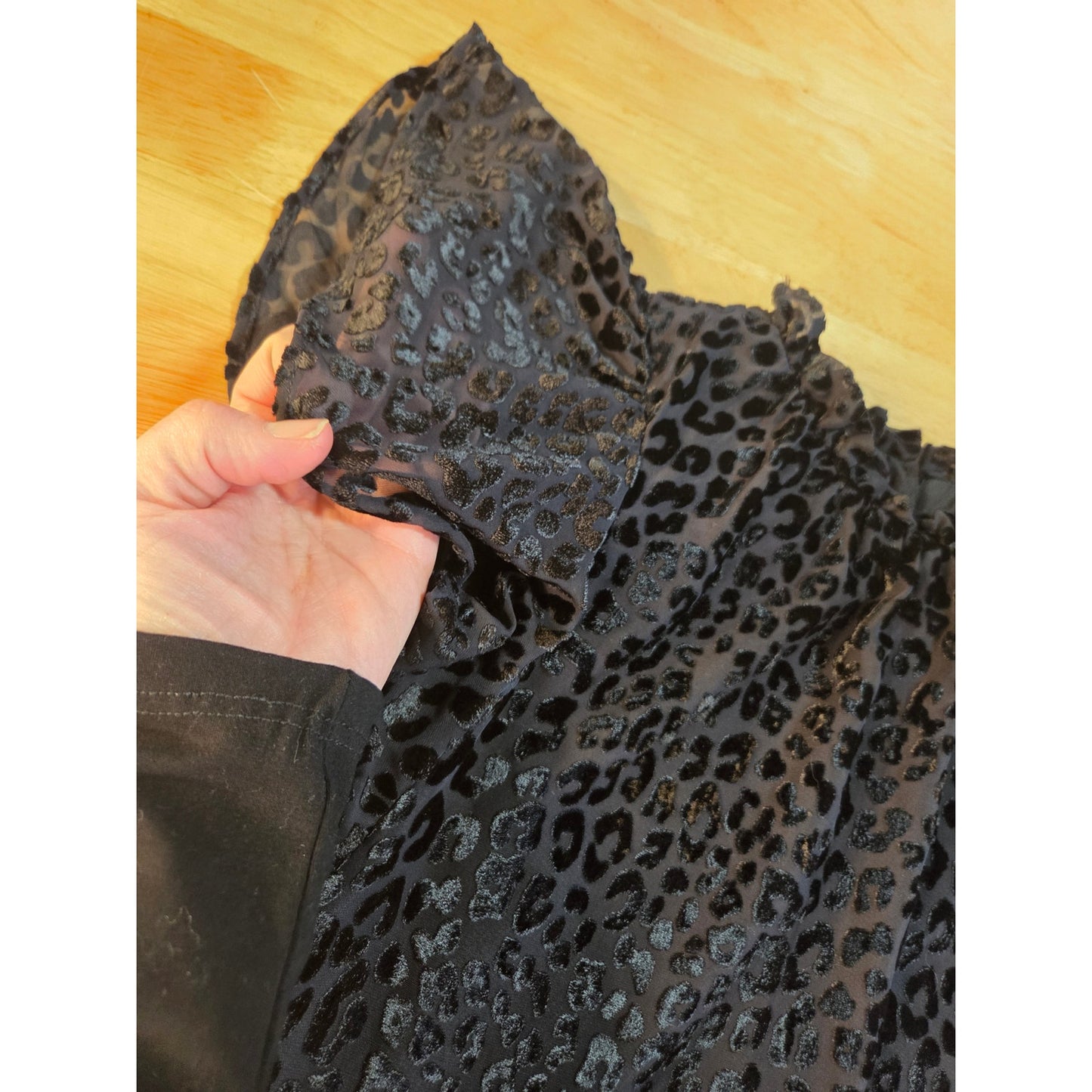 Ann Taylor Loft black burnout velvet leopard -tiered gathered cap sleeve mini Md