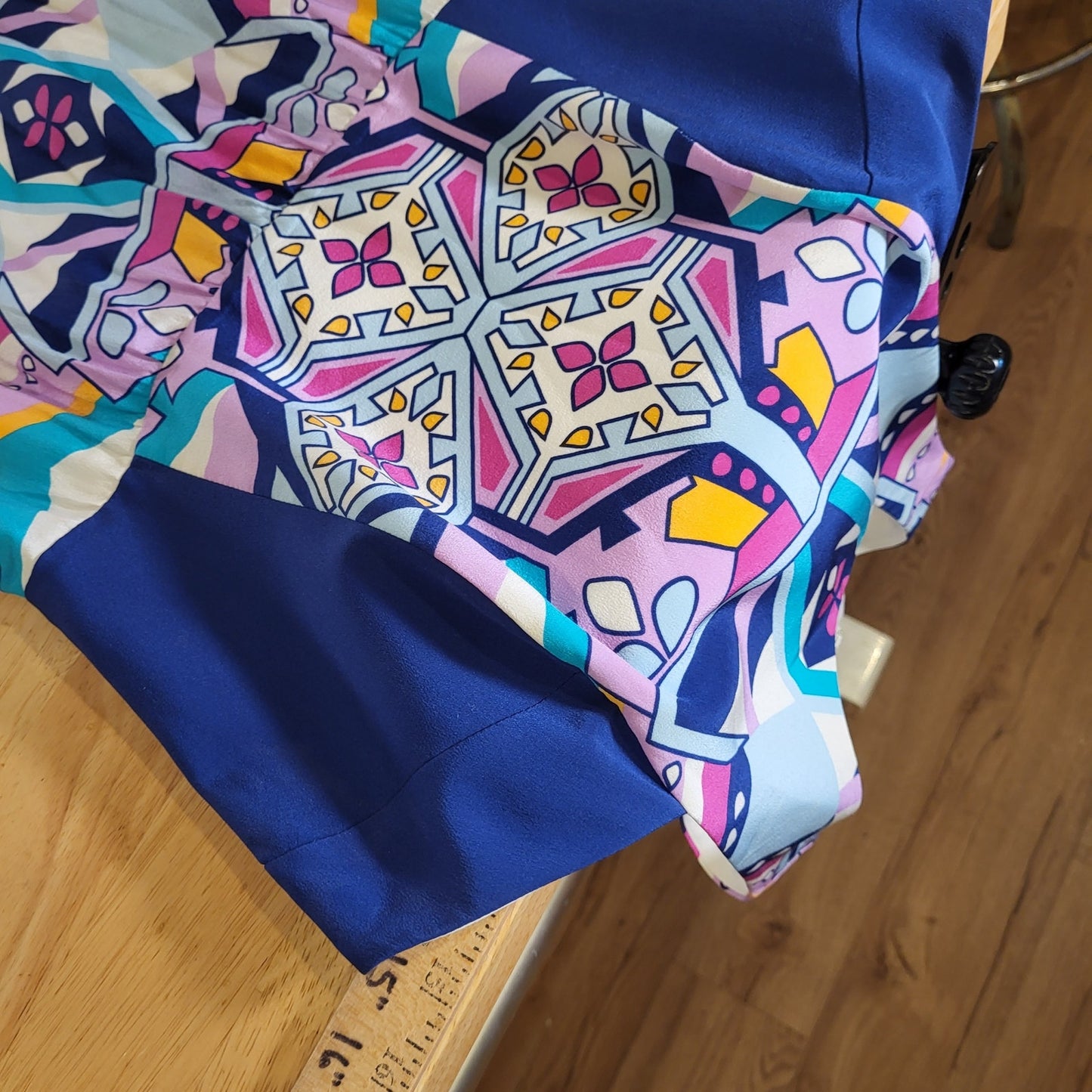 Annie Griffin Max Geometric Print Colorful Purple Pink Size 2