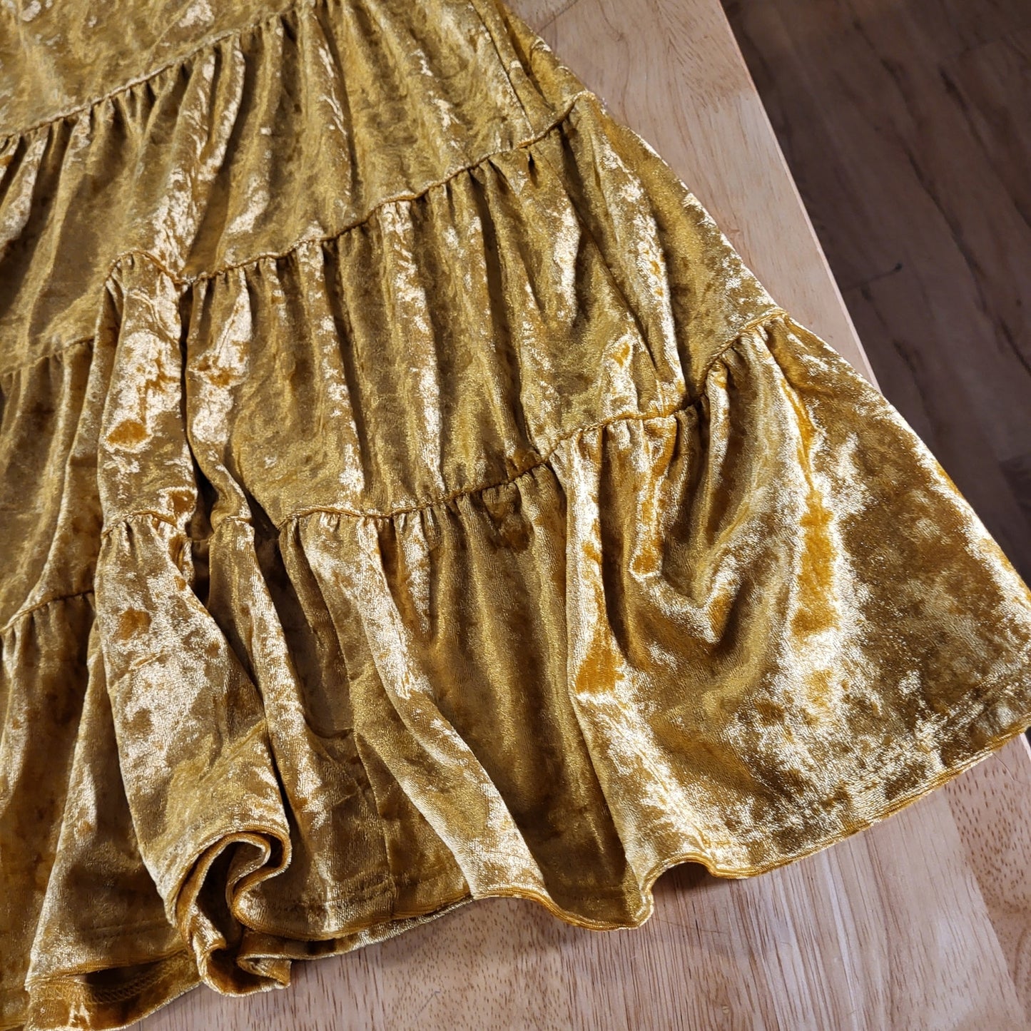 All In Favor Gold Velvet Flutter Sleeve Tiered Ruffle Mini Dress Medium