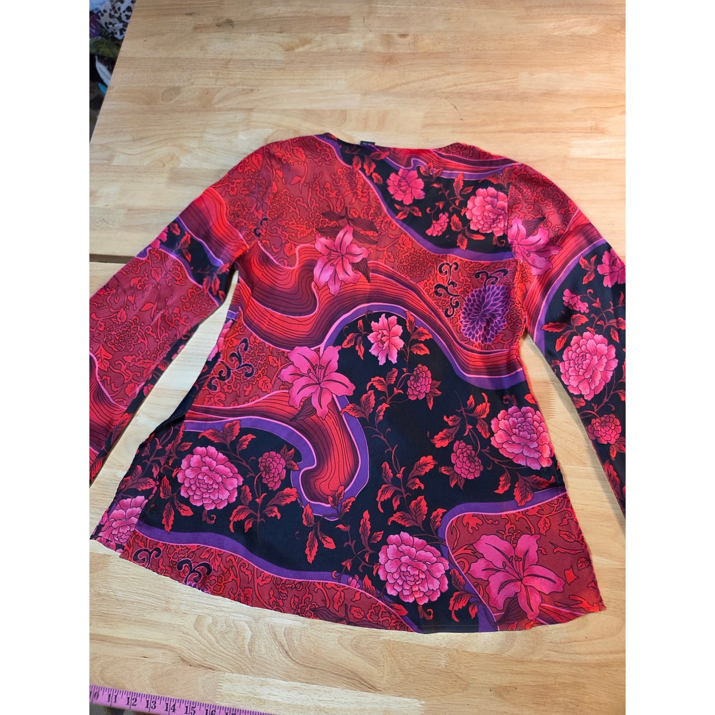 New York City design company 100% silk floral prints long Bell sleeve