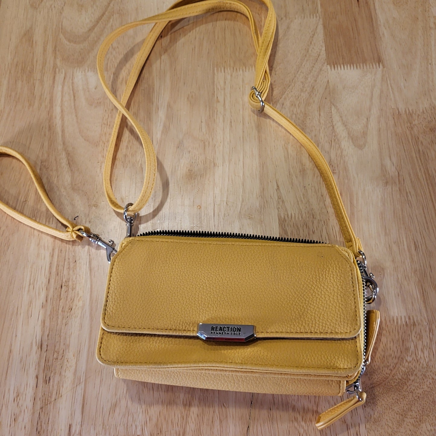 Kenneth Cole Reaction Yellow Pebbled Leather Cross Body 8" X 5" Zip
