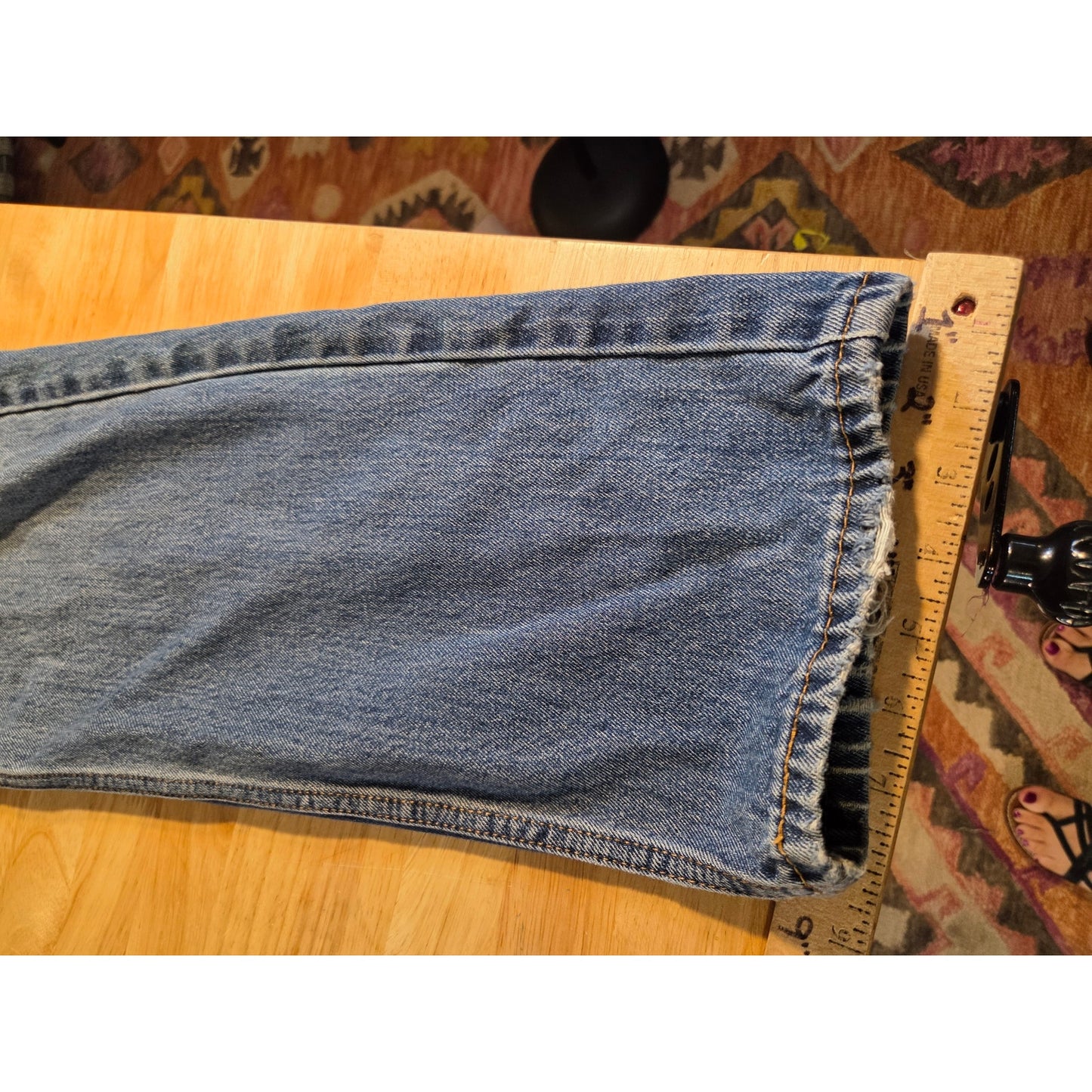 Levi's 505 36 x 29 Medium Wash Denim Classic Jeans
