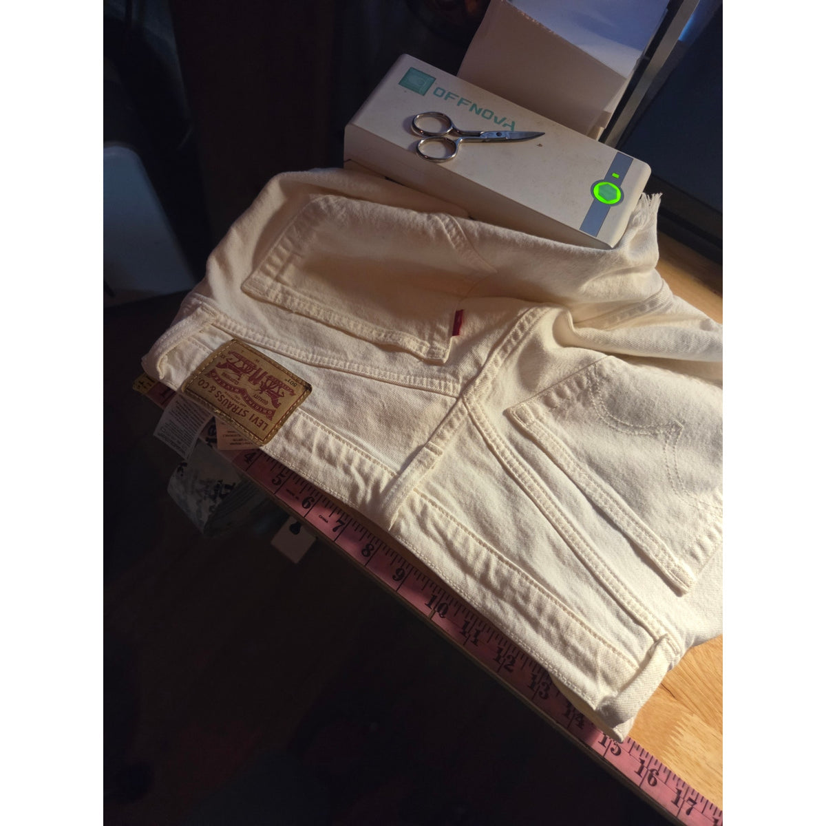 Levi's white cut off denim jeans shorts 27 w