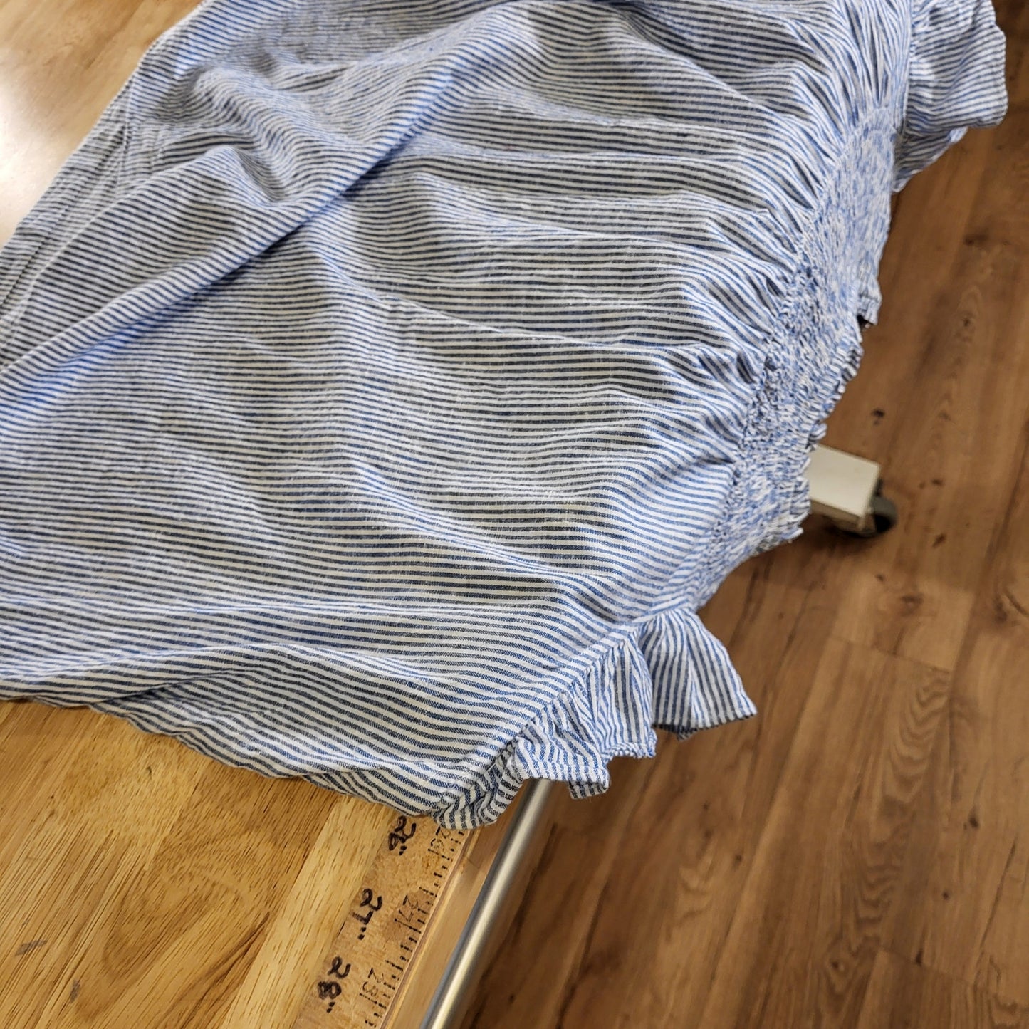 Crown & Ivy XXL Linen Blend Flutter Sleeve Elastic Keyhole Blue Striped