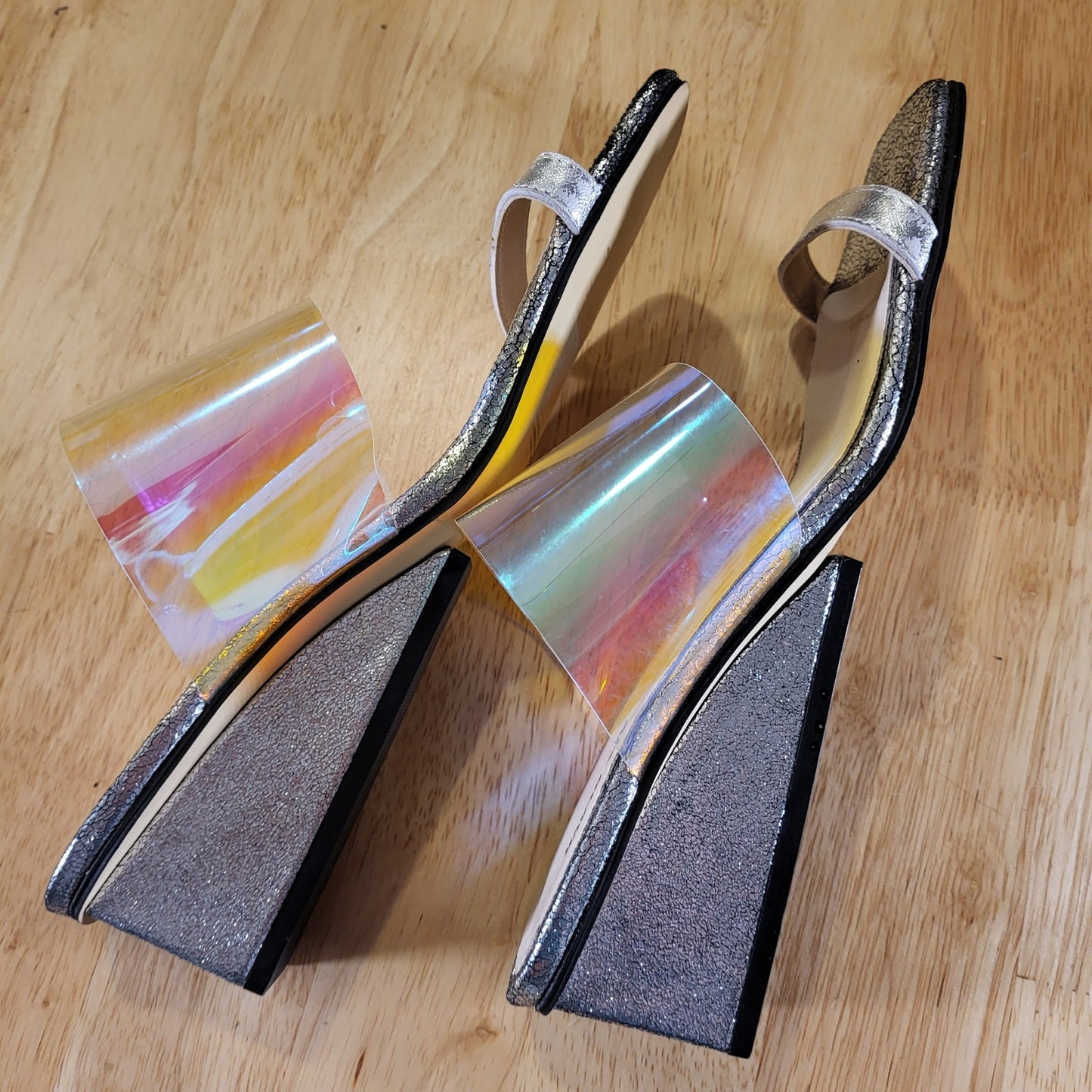 All Black Silver Metallic Iridescent Clear Band Wedge Size 40