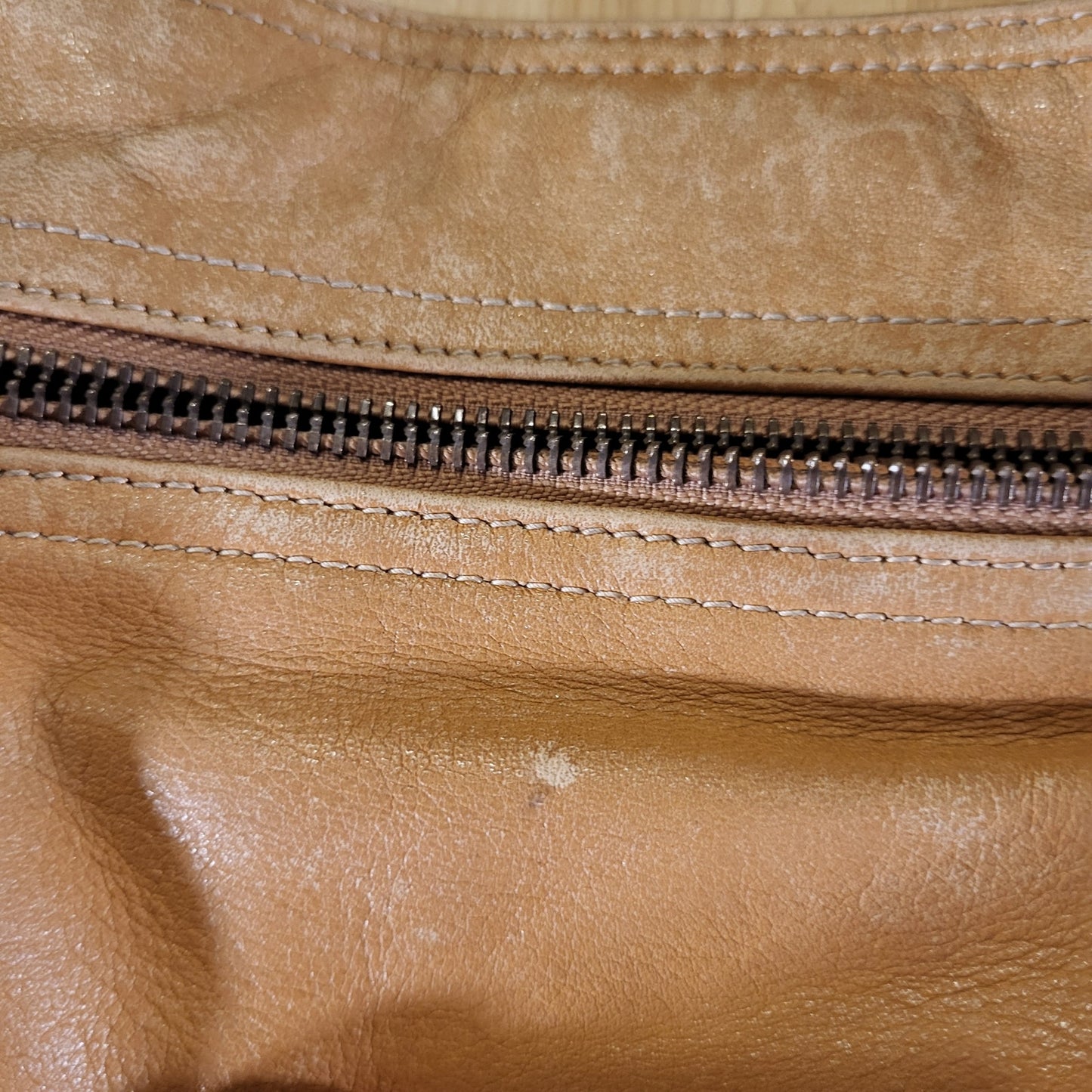 Fossil 100% Leather Tan Shoulder Bag Pockets 13" x 9"
