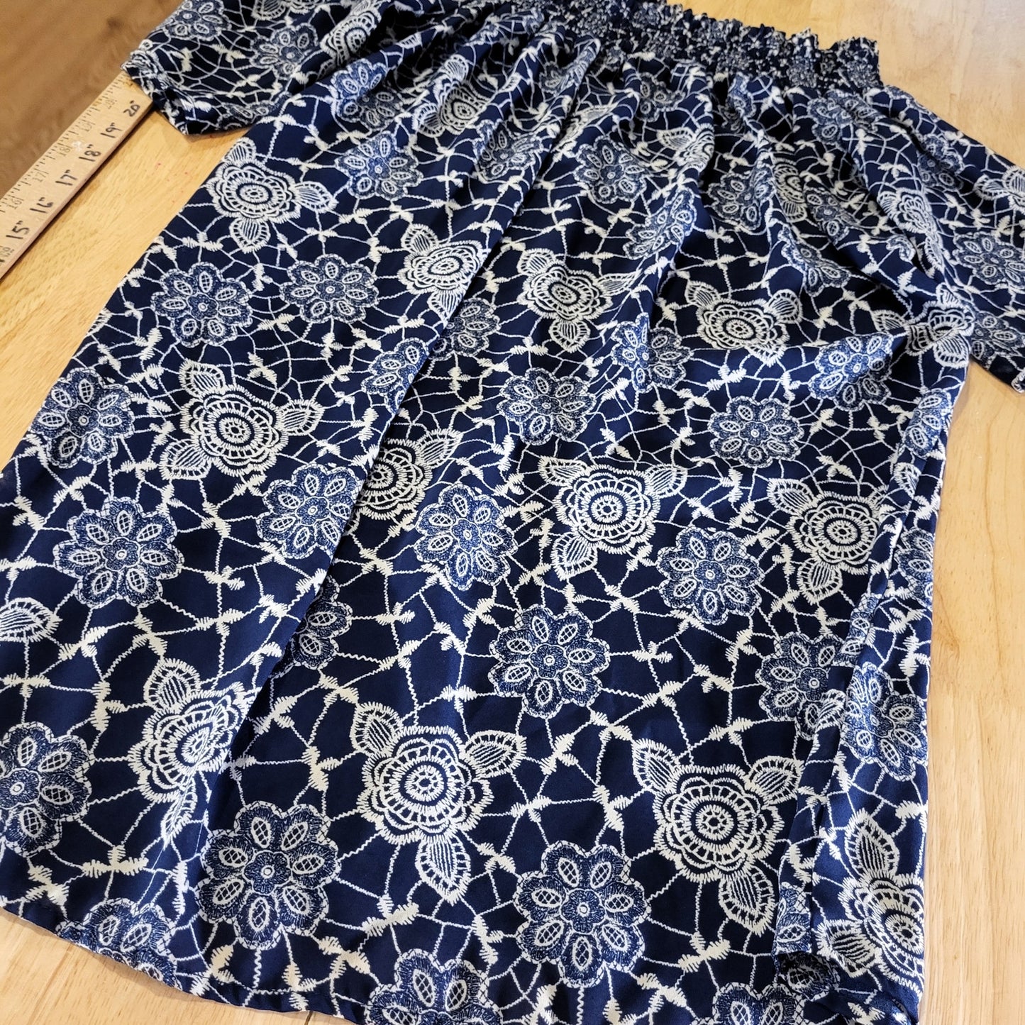 Navy Blue Floral Off The Shoulder Keyhole Back Elastic 17" P2P
