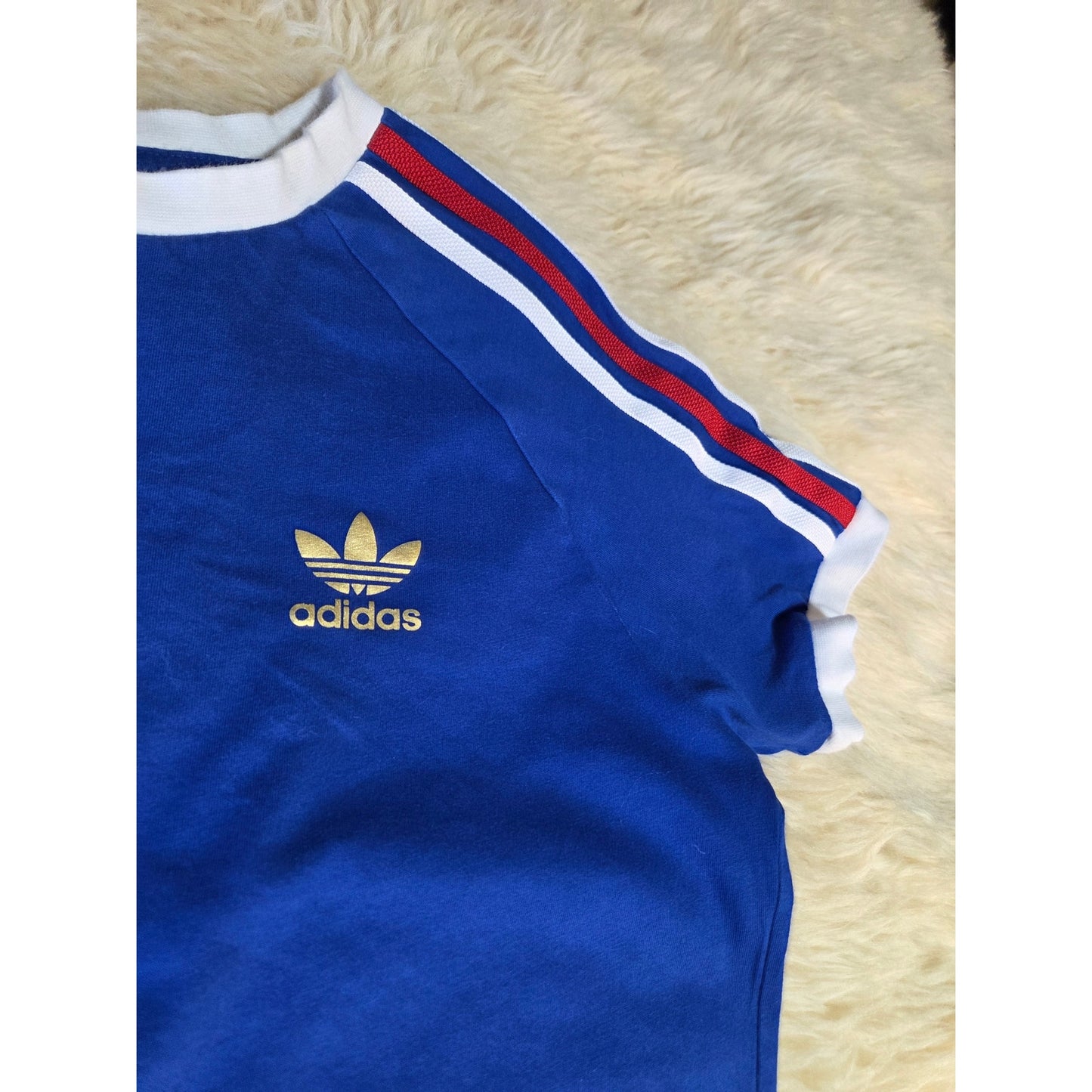 Vintage blue short sleeve adidas Originals t-shirt shoulder stripe red 11-12y
