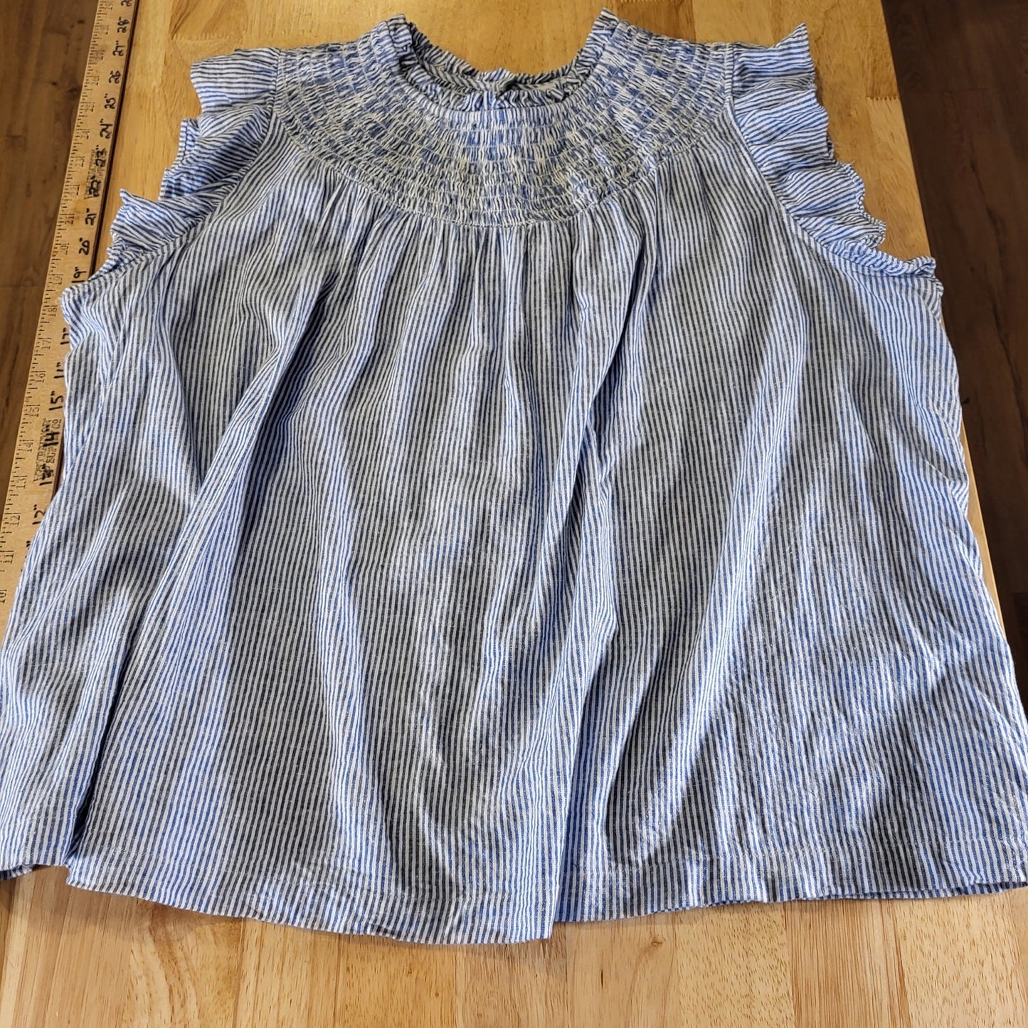 Crown & Ivy XXL Linen Blend Flutter Sleeve Elastic Keyhole Blue Striped