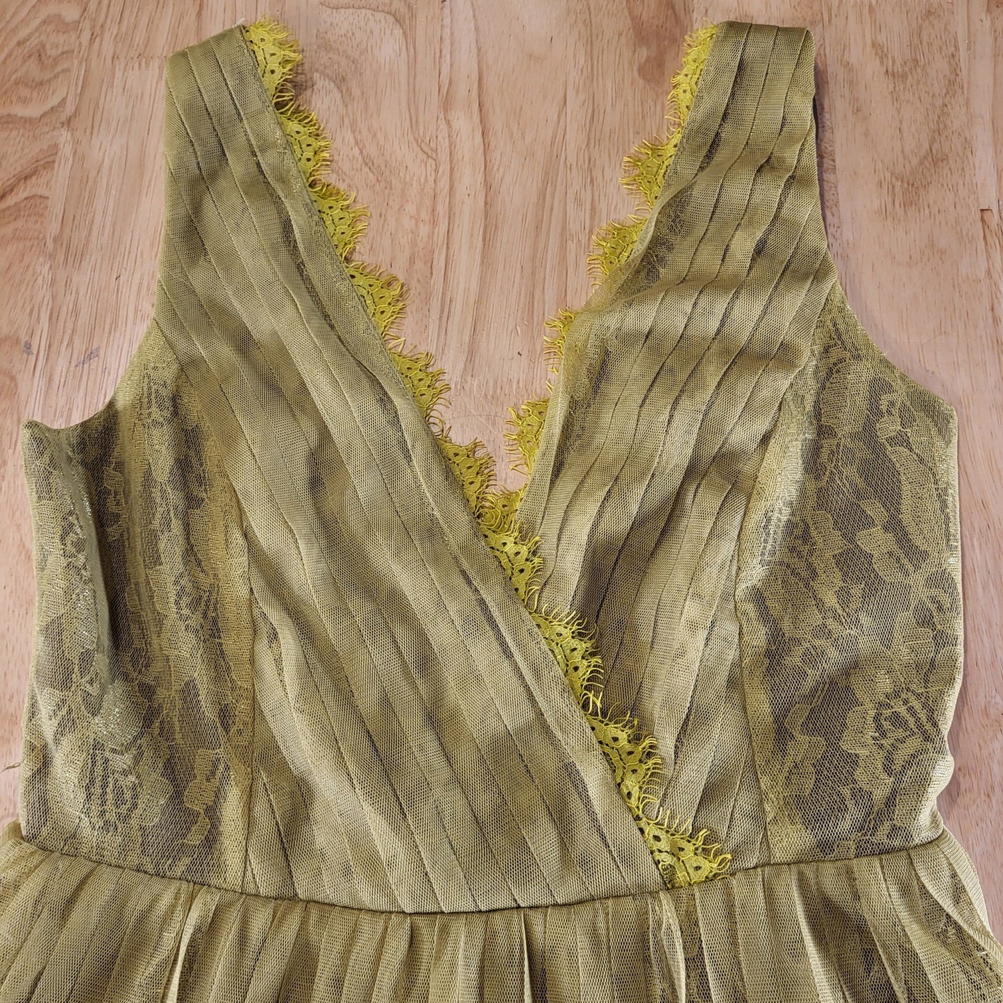 Ryu Anthropologie Green Lace Sleeveless Mini Dress V-neckline Lined 26" Waist S