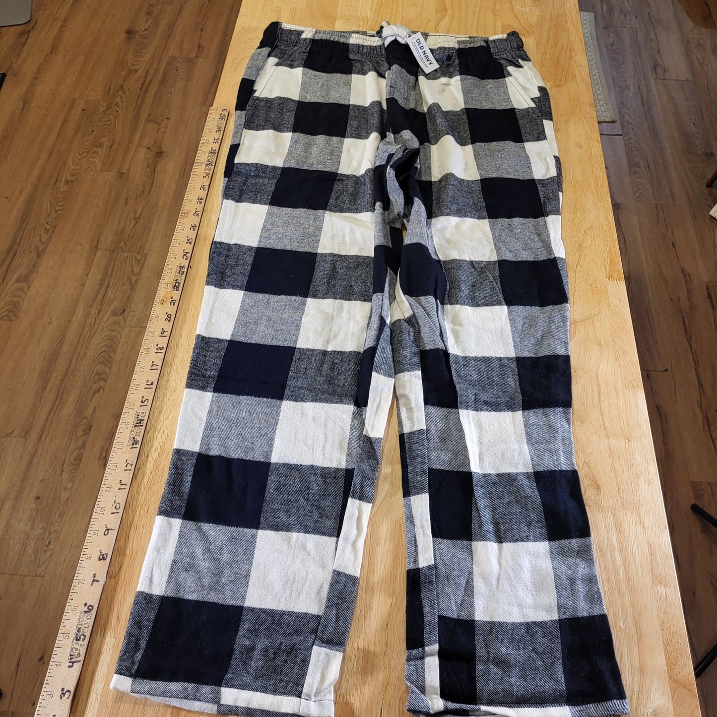 NWT Old Navy Black & White Buffalo Check Flannel Pajama Set Large