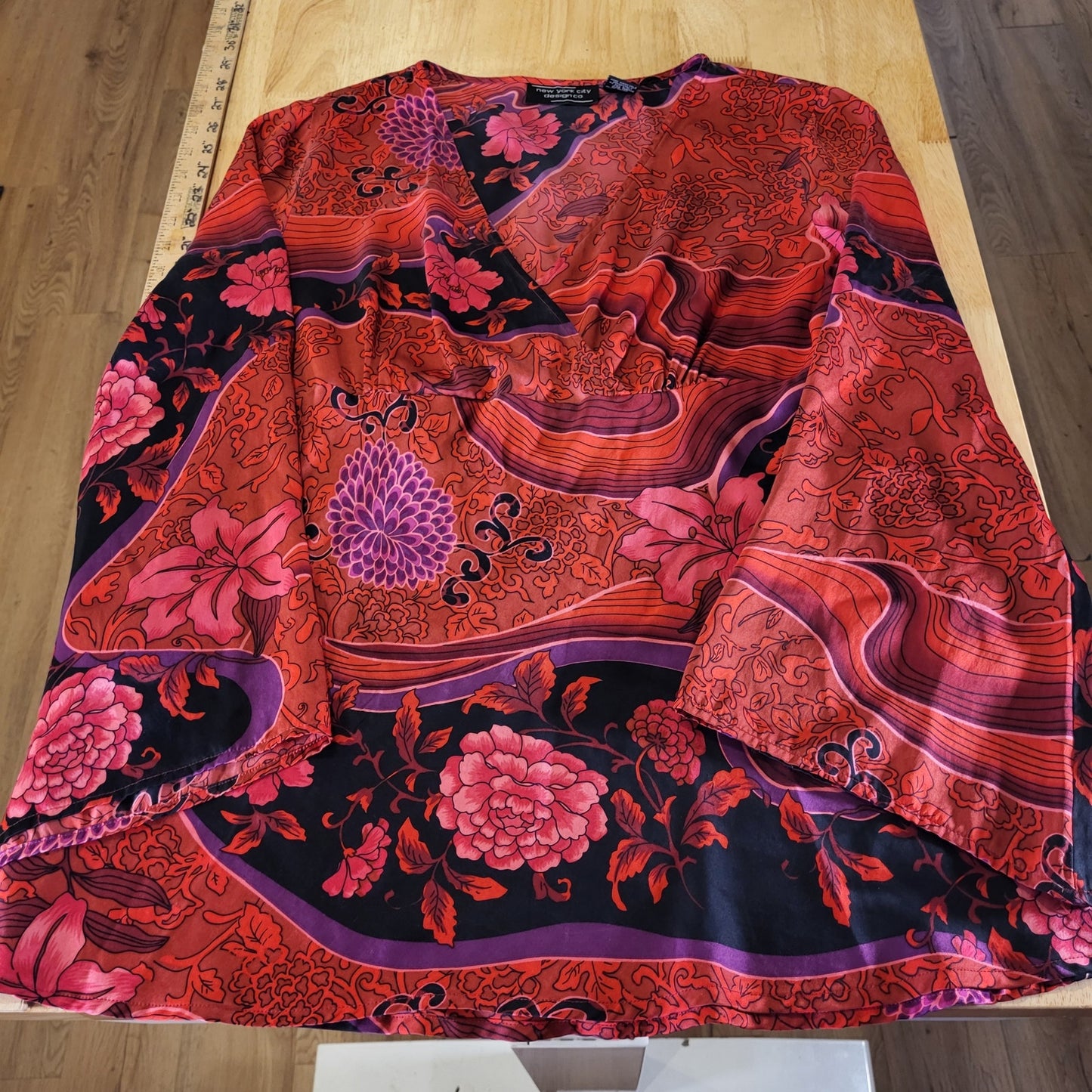 New York City Design Co. Colorful Pink Graphic Print Silk Blouse Bell Sleeve L