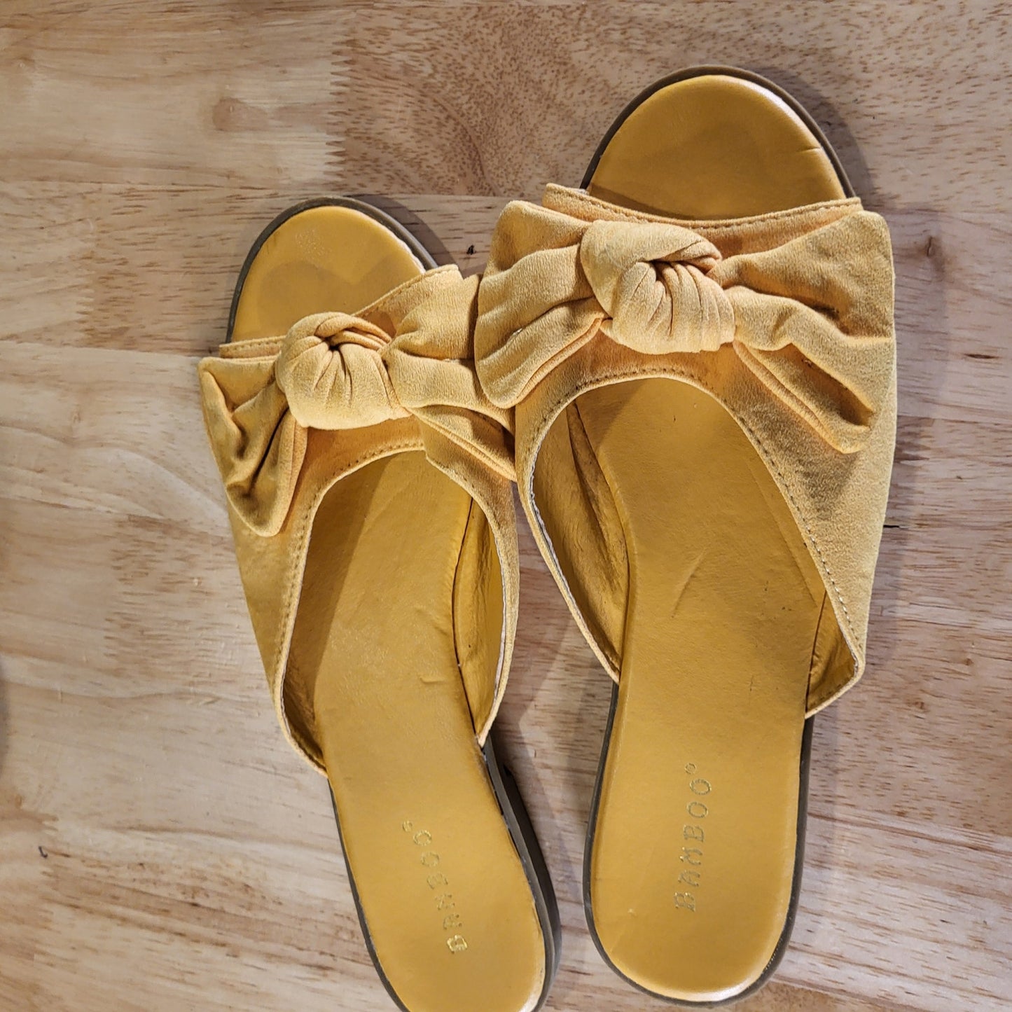 Bamboo Yellow Fabric Bow Slides Size 10 Rubber Sole Padded Comfort