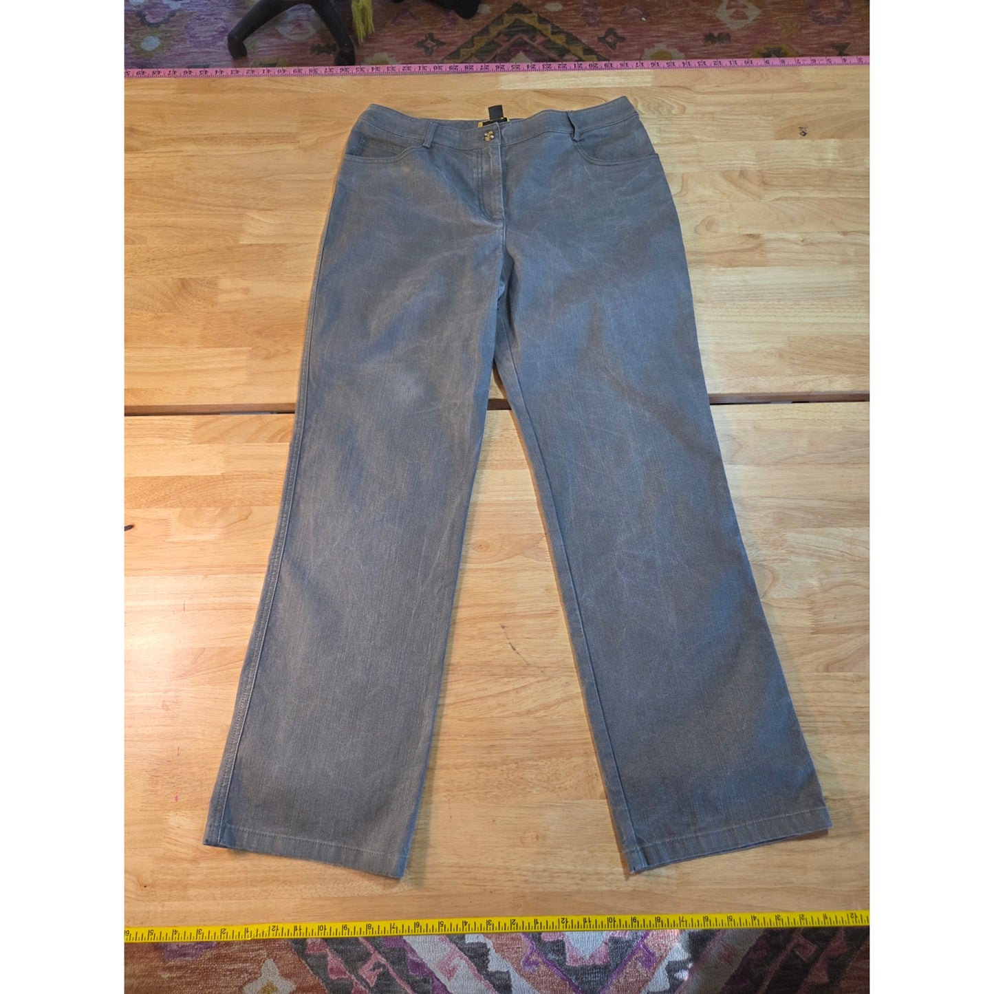 St. John's size 12 gray straight leg denim jeans