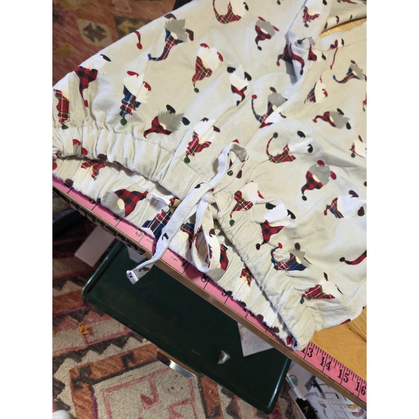 pottery Barn women's size medium gnome flannel gray Christmas pajamas set med.