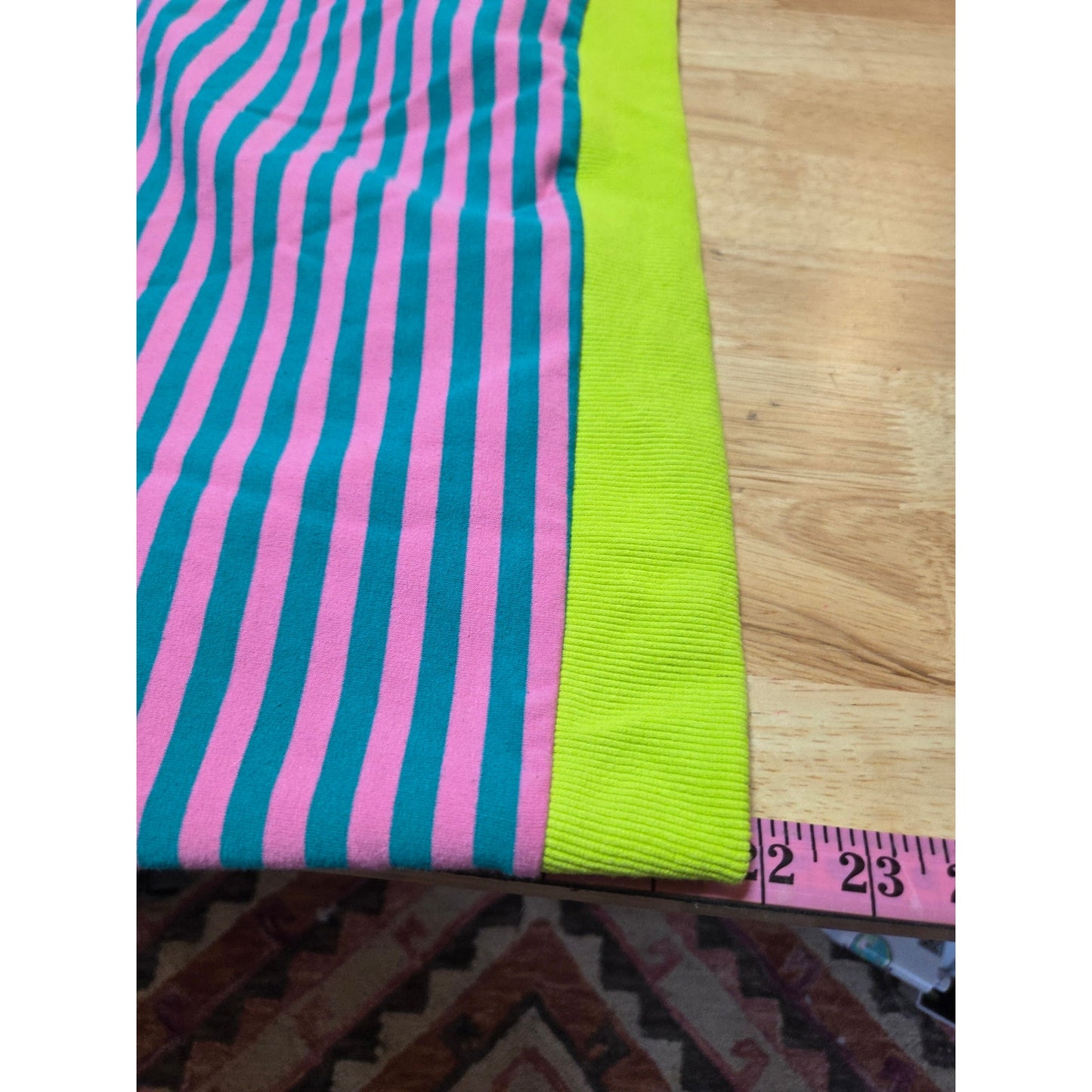 Neon pink grain and blue viral striped sweatshirt viscose blends small