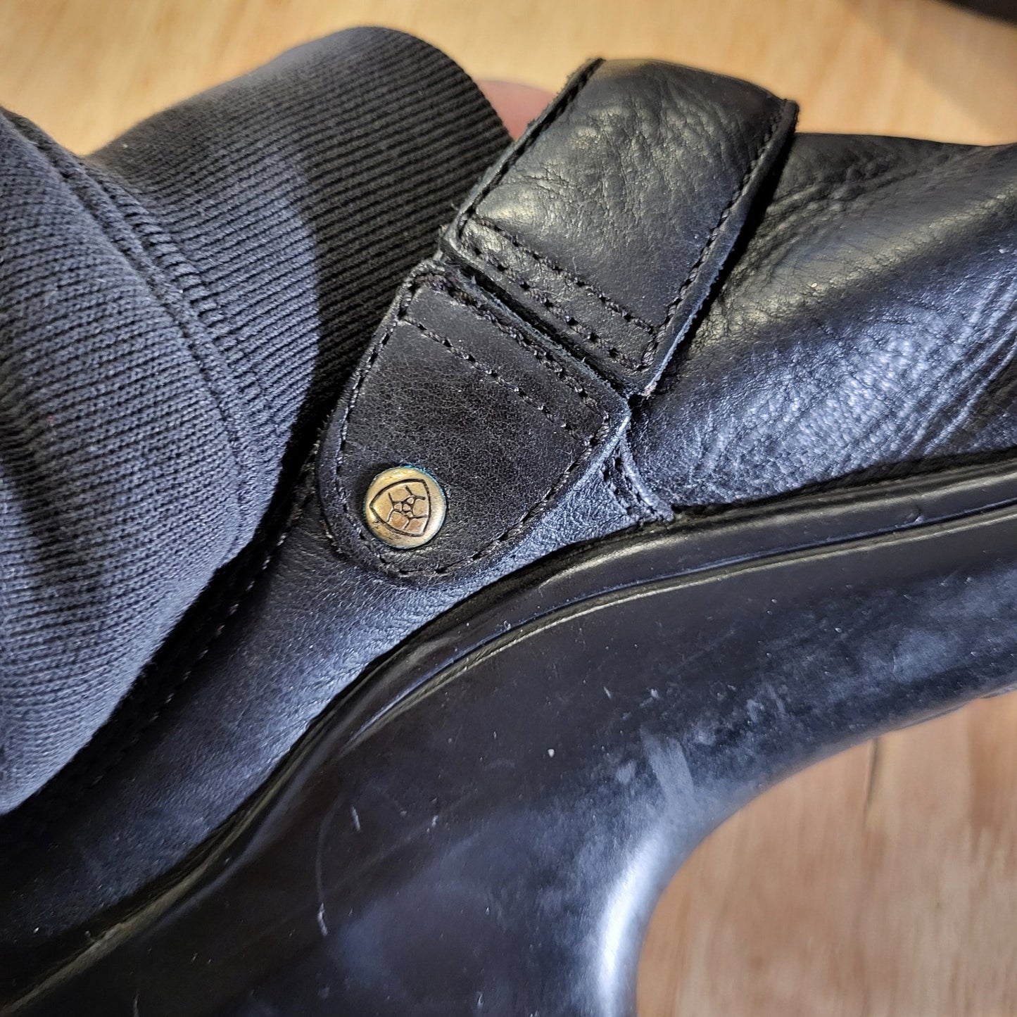 Ariat Black Leather Clogs Size 9 Gold Detail Rubber Grip Sole