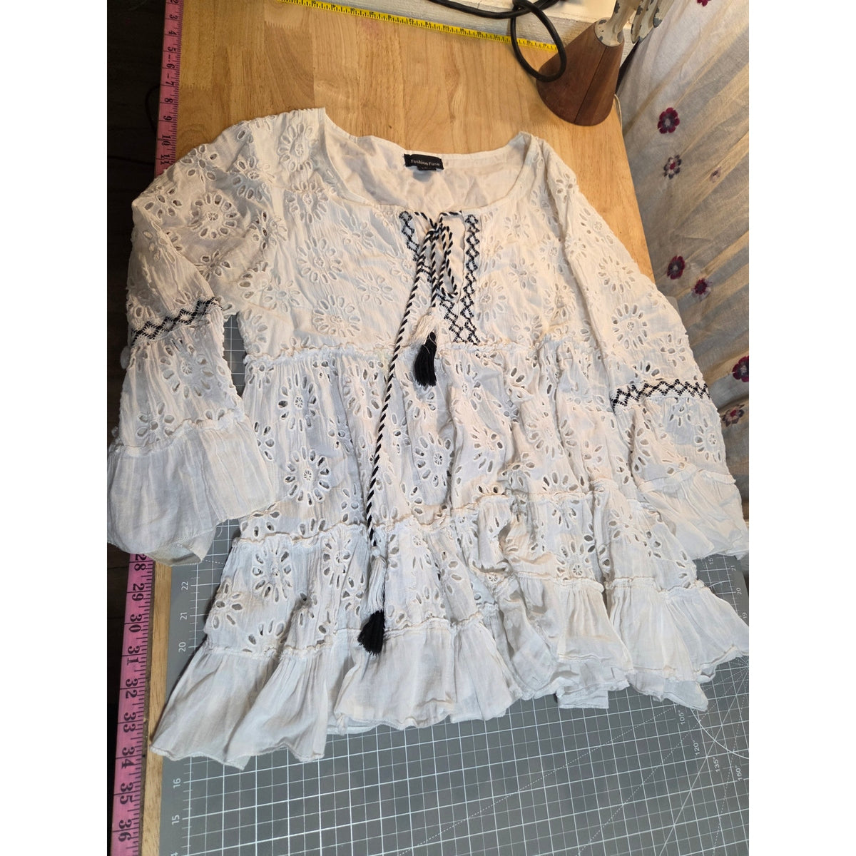 Fashion Fuse White Eyeletted Cotton Tiered Bell Sleeve Dress Blue Trim Large