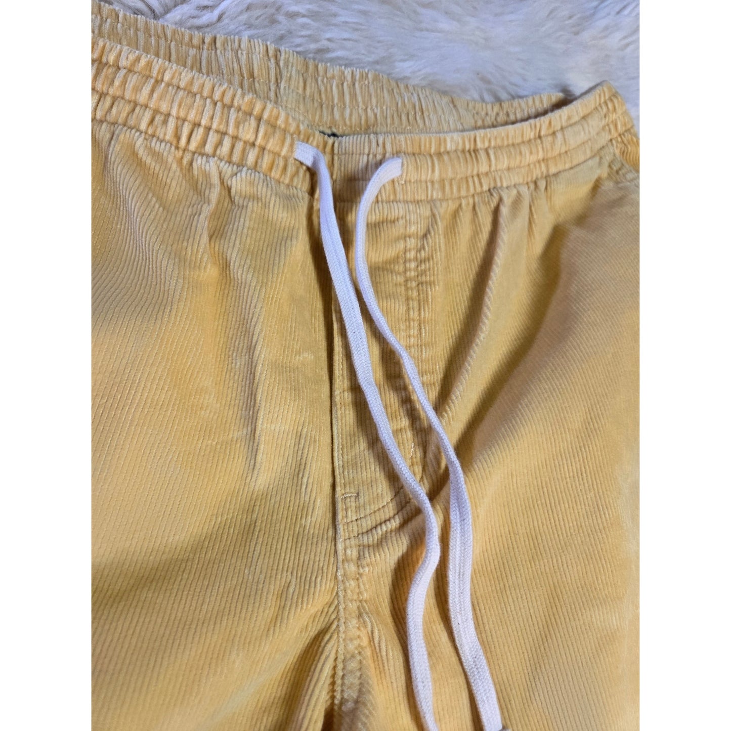 Land's End Size Medium Butter yellow Corduroy Elastic Waist Shorts