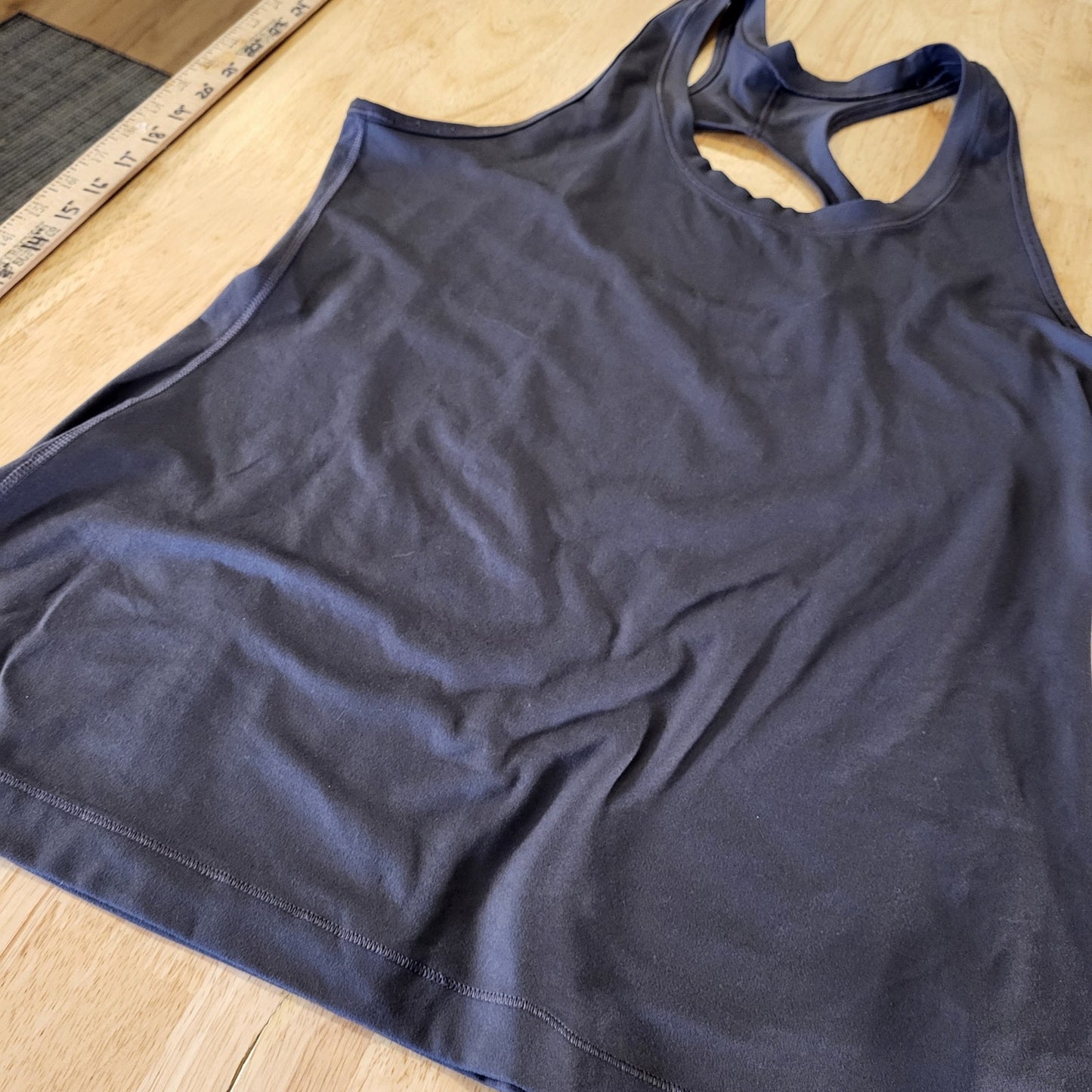 Athleta Gunmetal Gray Keyhole Racerback Tank Large Knit Stretch