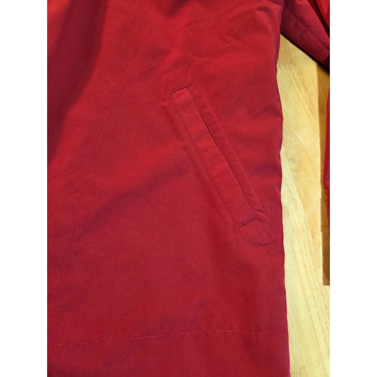LL Bean red jacket zipper pocket size medium water resistant work jacket