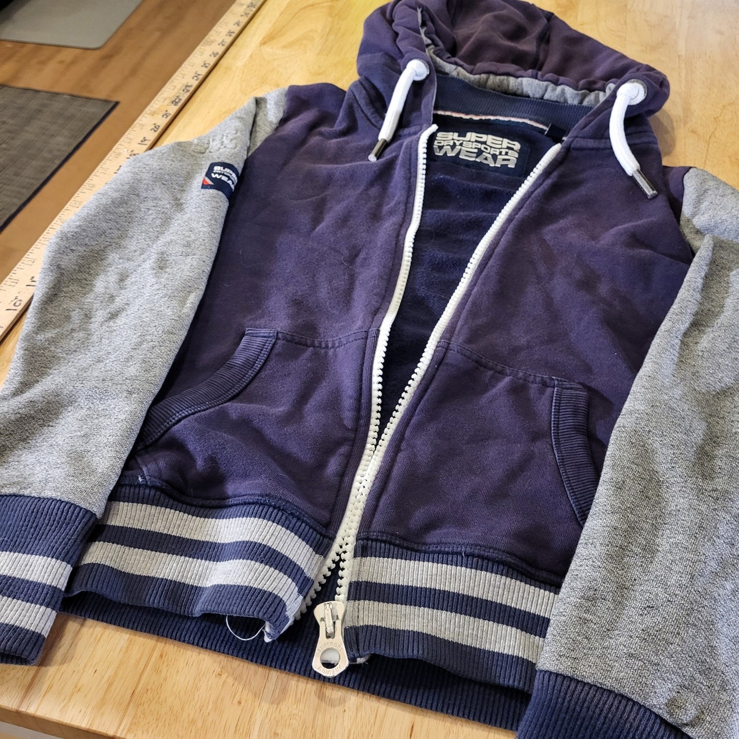 Super dry SPORTS gray blue zip hoodie embossed GRAPHIC Hood pockets x-small