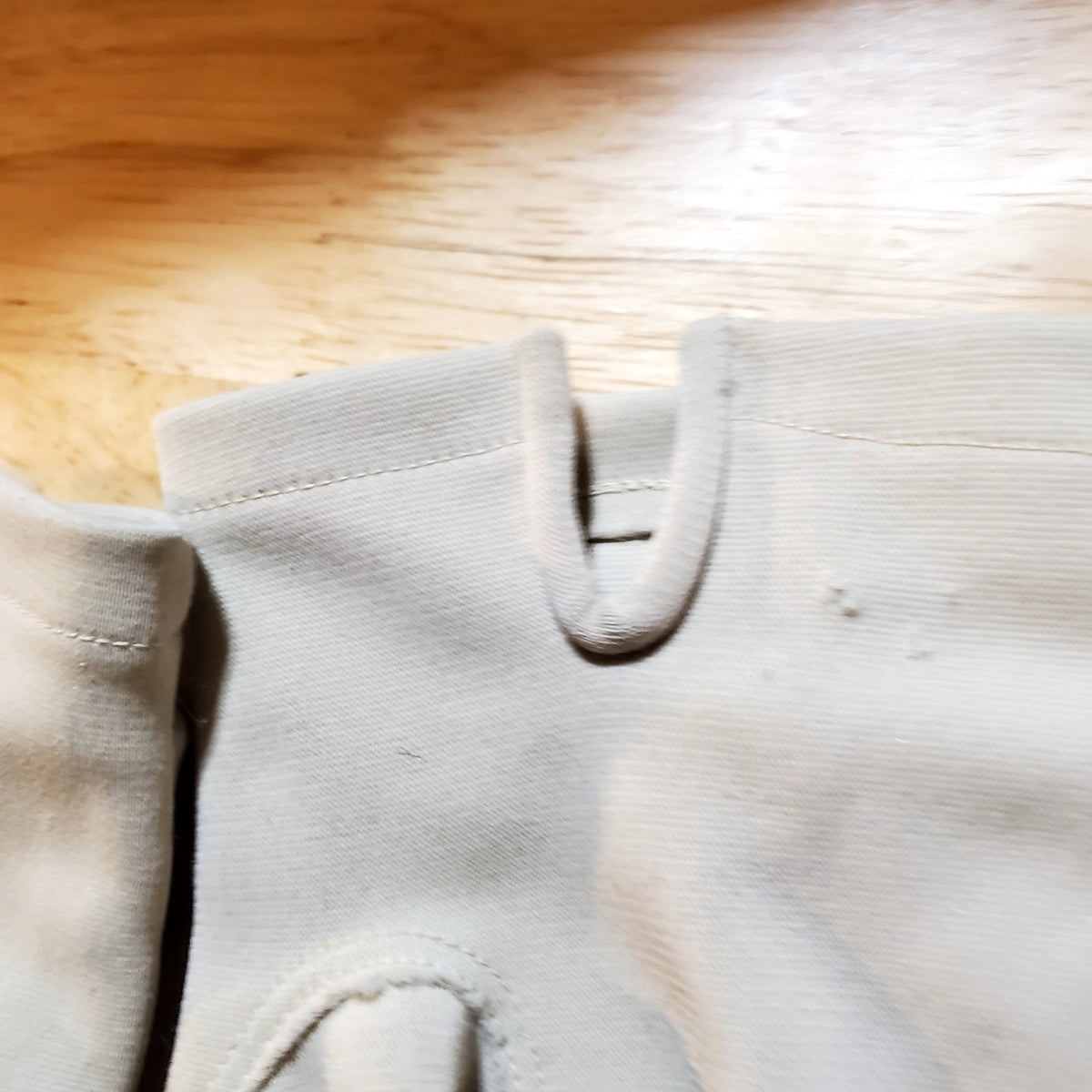 Vintage beige petite gloves 40s 50s small button detail slightly damaged