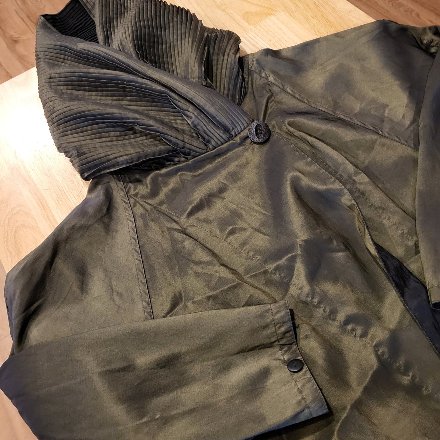 Reversable Green & Black Hooded Pleated Nylon Long Coat Cowell Pockets Button