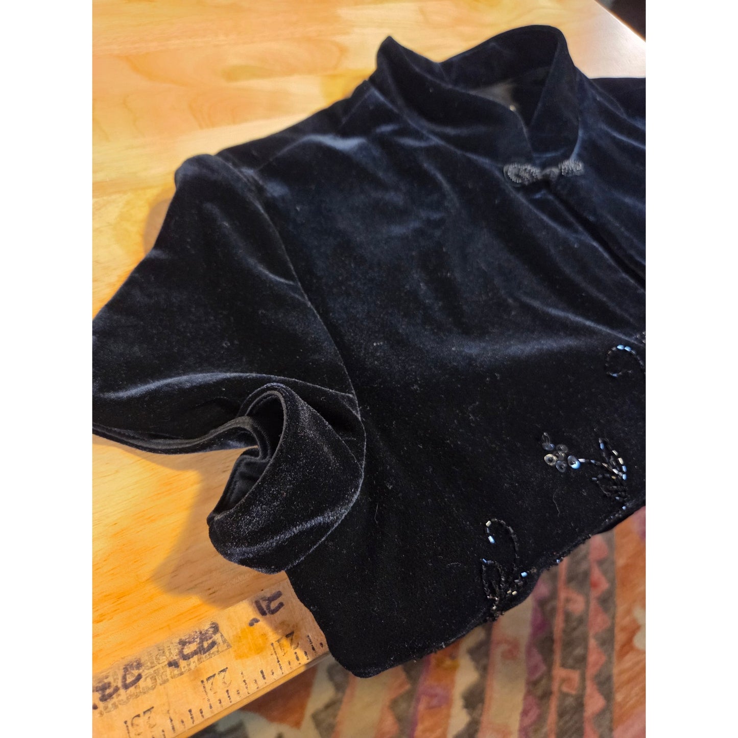 Vintage Black Velvet Mandarin Collar Cap Sleeve Beaded size 14 20" P2P