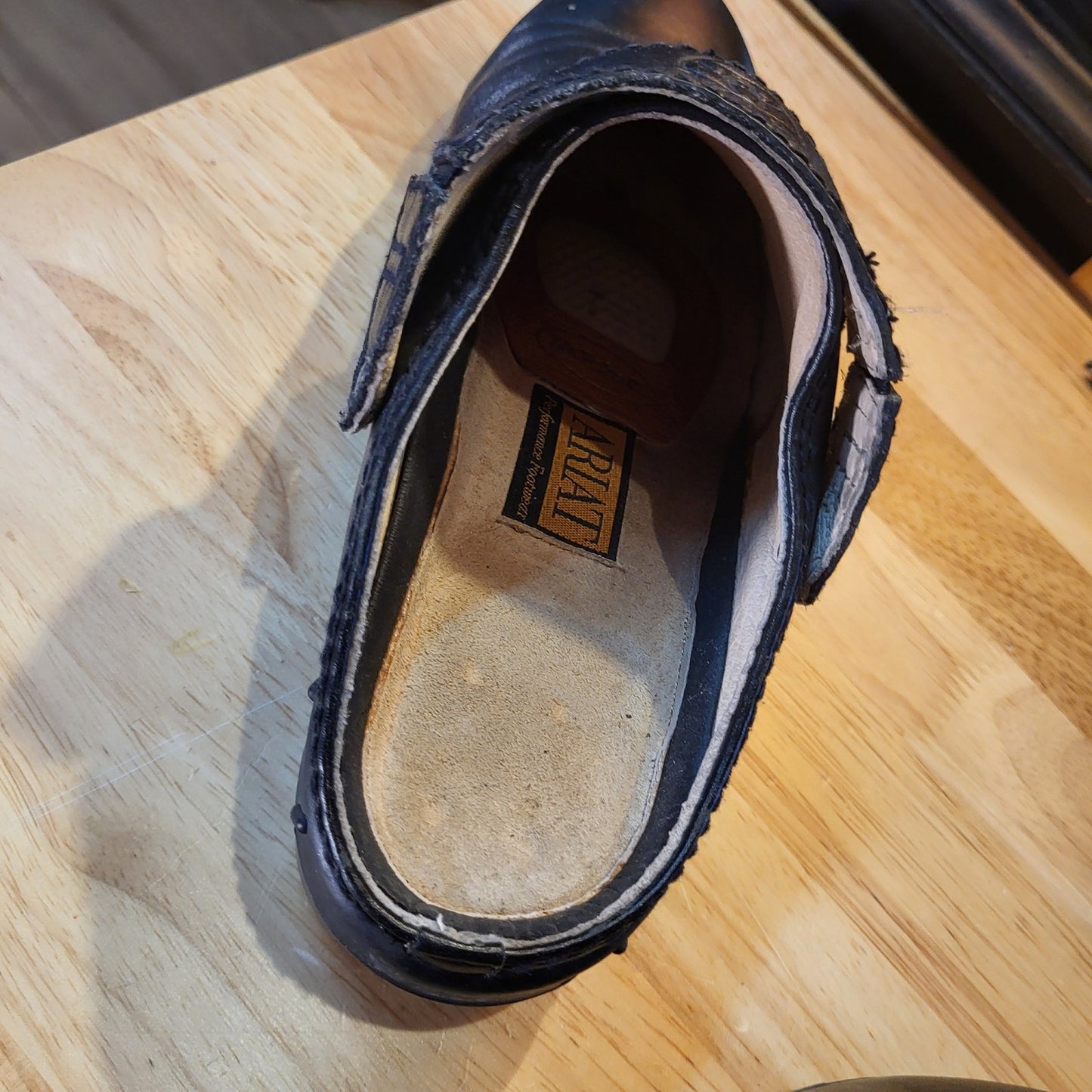 Ariat Black Leather Clogs Sling Back Mules Size 8.5 Rubber Sole Slip Proof