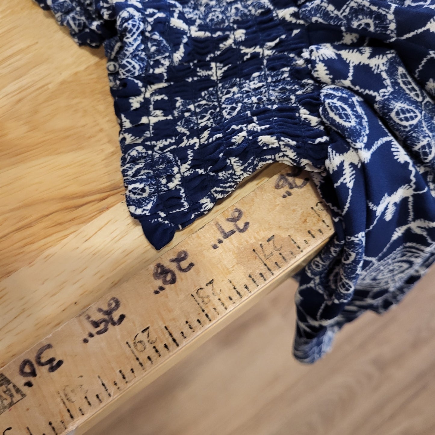 Navy Blue Floral Off The Shoulder Keyhole Back Elastic 17" P2P