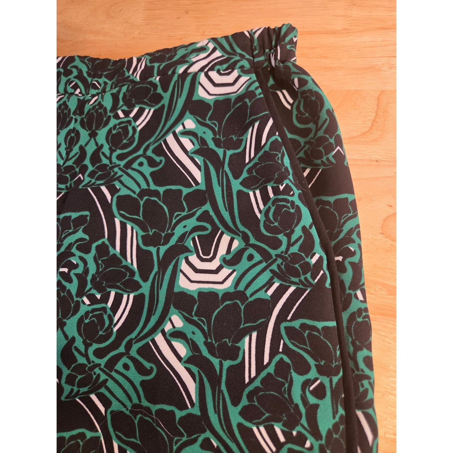 J. Crew Green Black White Abstract Tuxedo Pants Side Piping Size 6 Polyester