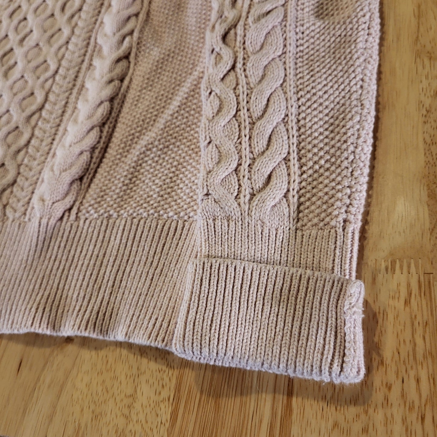 Gap pink cable knit sweater 100% cotton small 17" Pit to pit 25" long retro