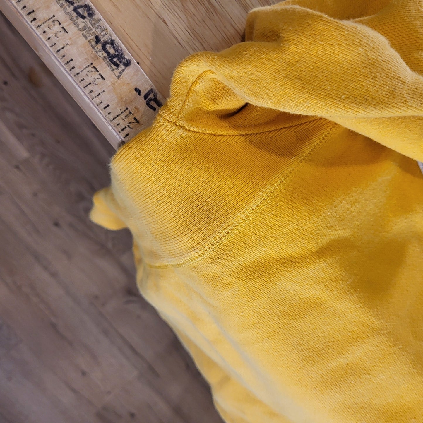 Champion Heavy Weight Terry Pullover Mustard Yellow Sweatshirt Small
