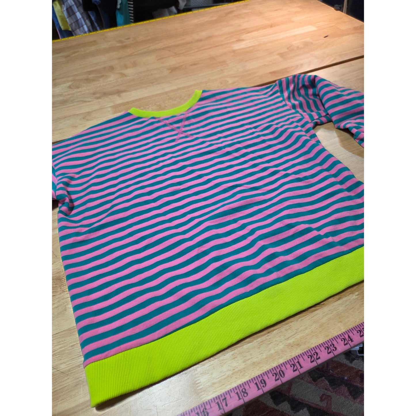 Neon pink grain and blue viral striped sweatshirt viscose blends small