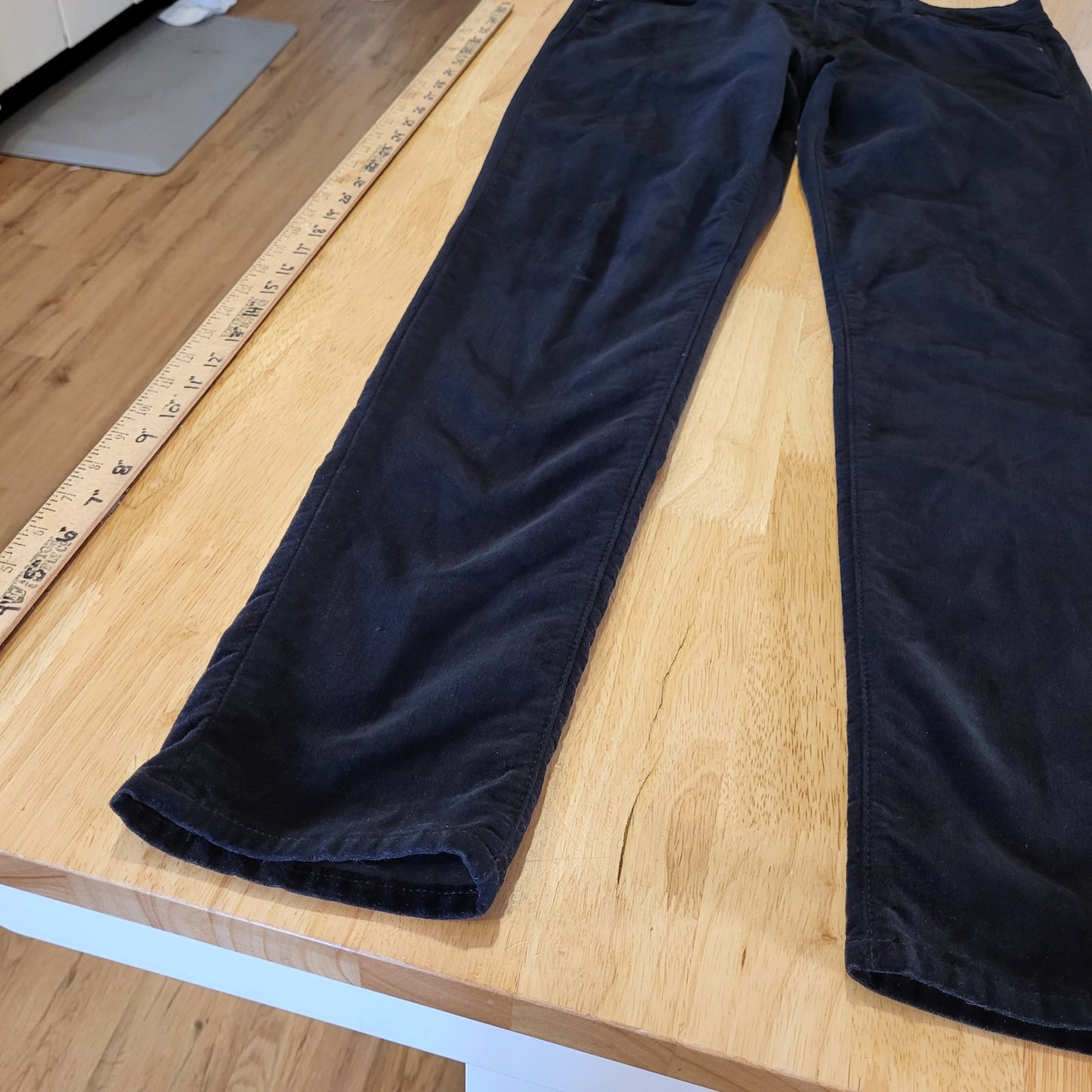 Gap 1969 30/10r Black Straight Leg Jeans Cotton Blend 9" Rise 31"Inseam