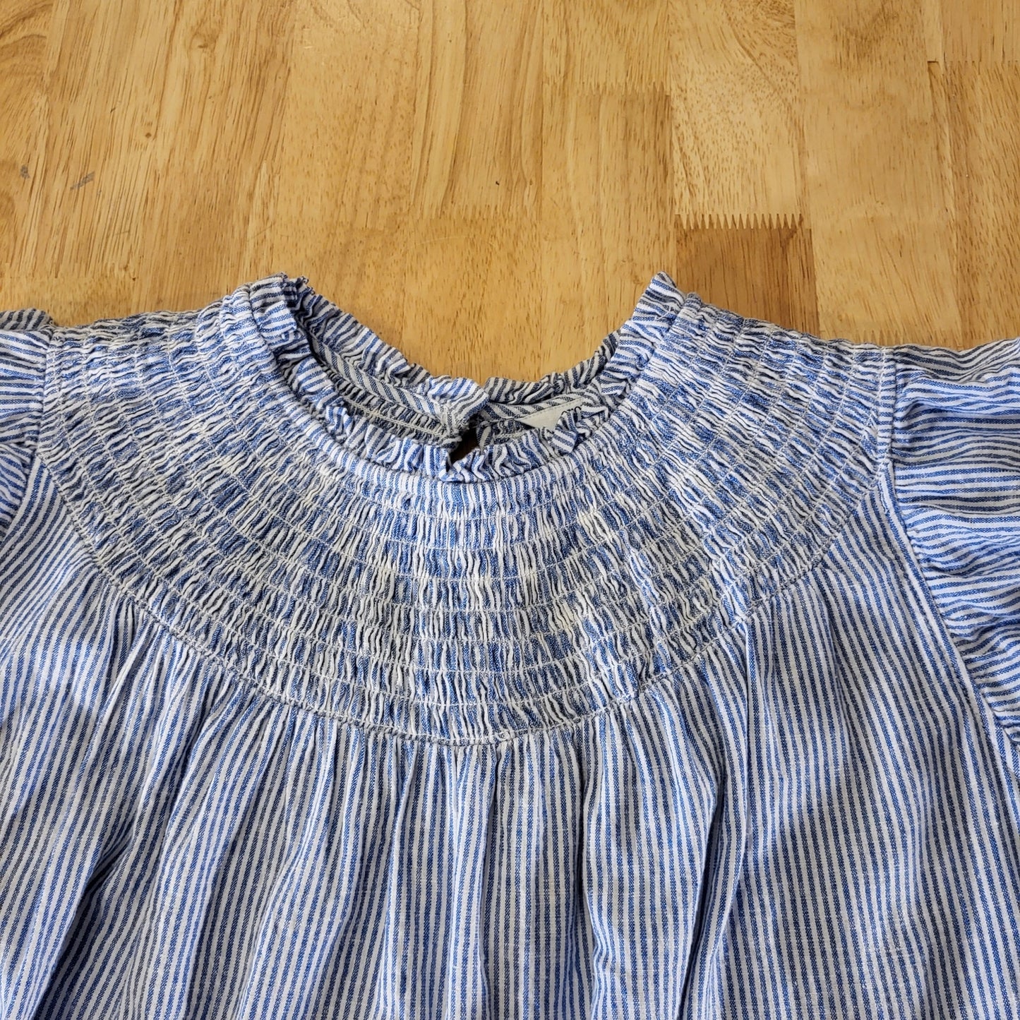 Crown & Ivy XXL Linen Blend Flutter Sleeve Elastic Keyhole Blue Striped