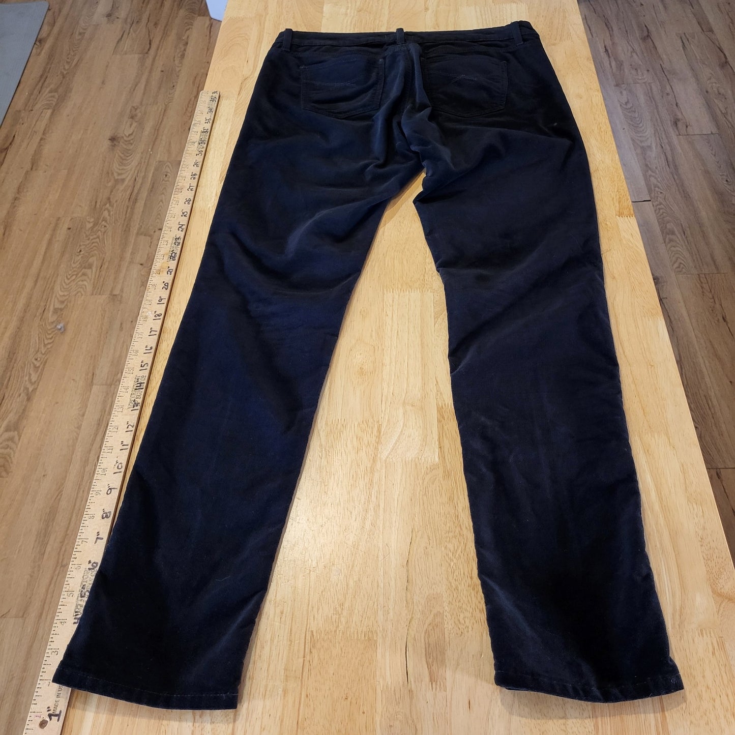 Gap 1969 30/10r Black Straight Leg Jeans Cotton Blend 9" Rise 31"Inseam