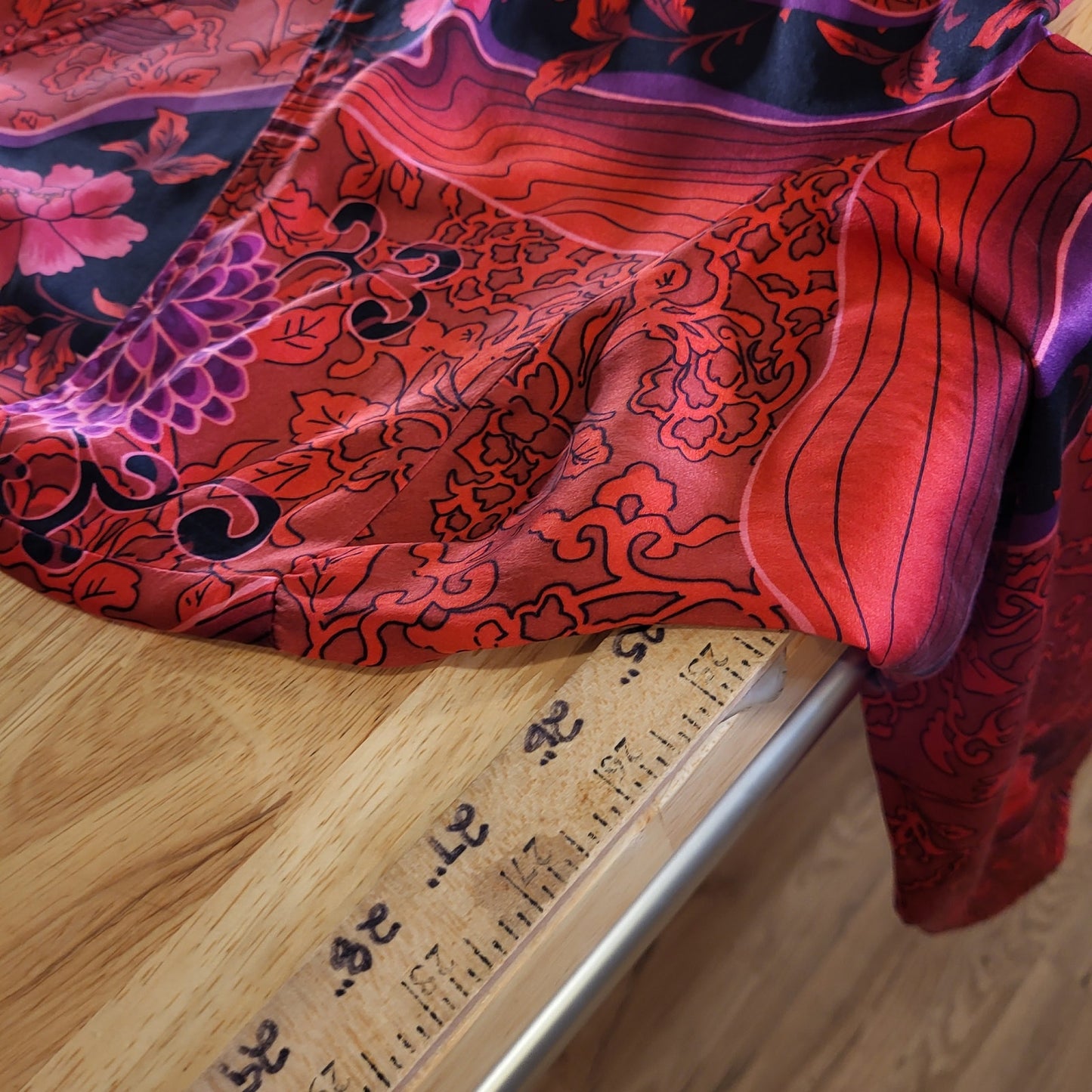 New York City Design Co. Colorful Pink Graphic Print Silk Blouse Bell Sleeve L