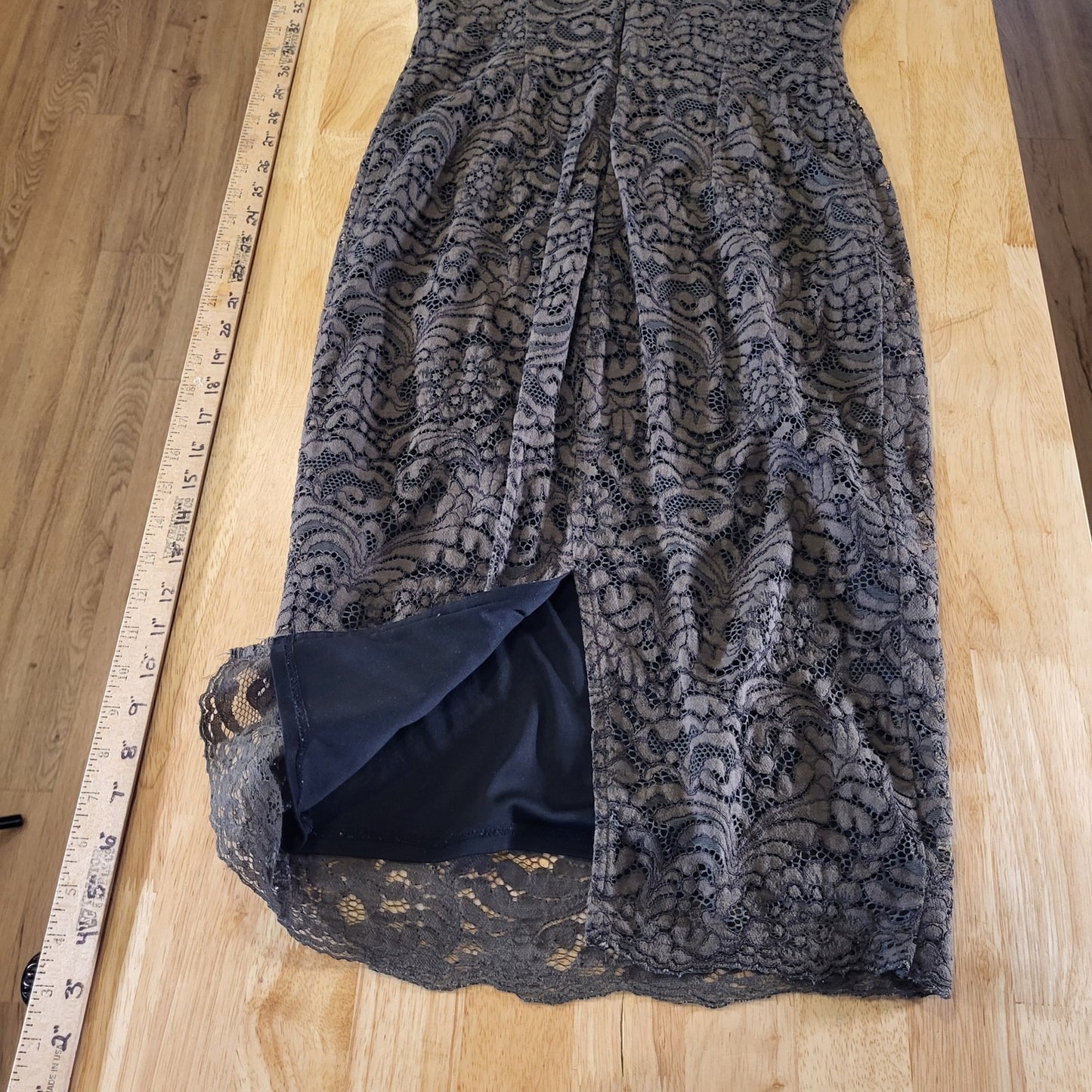 Cato Green Long Sleeve Lace Pencil Dress Back Slit Size 8