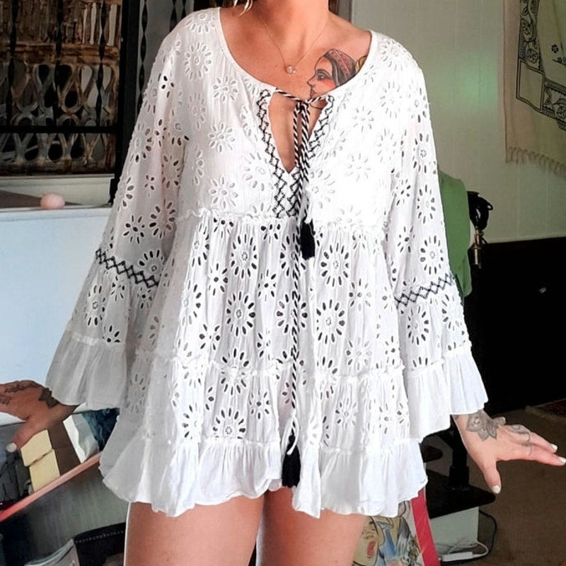 Fashion Fuse White Eyeletted Cotton Tiered Bell Sleeve Dress Blue Trim Large
