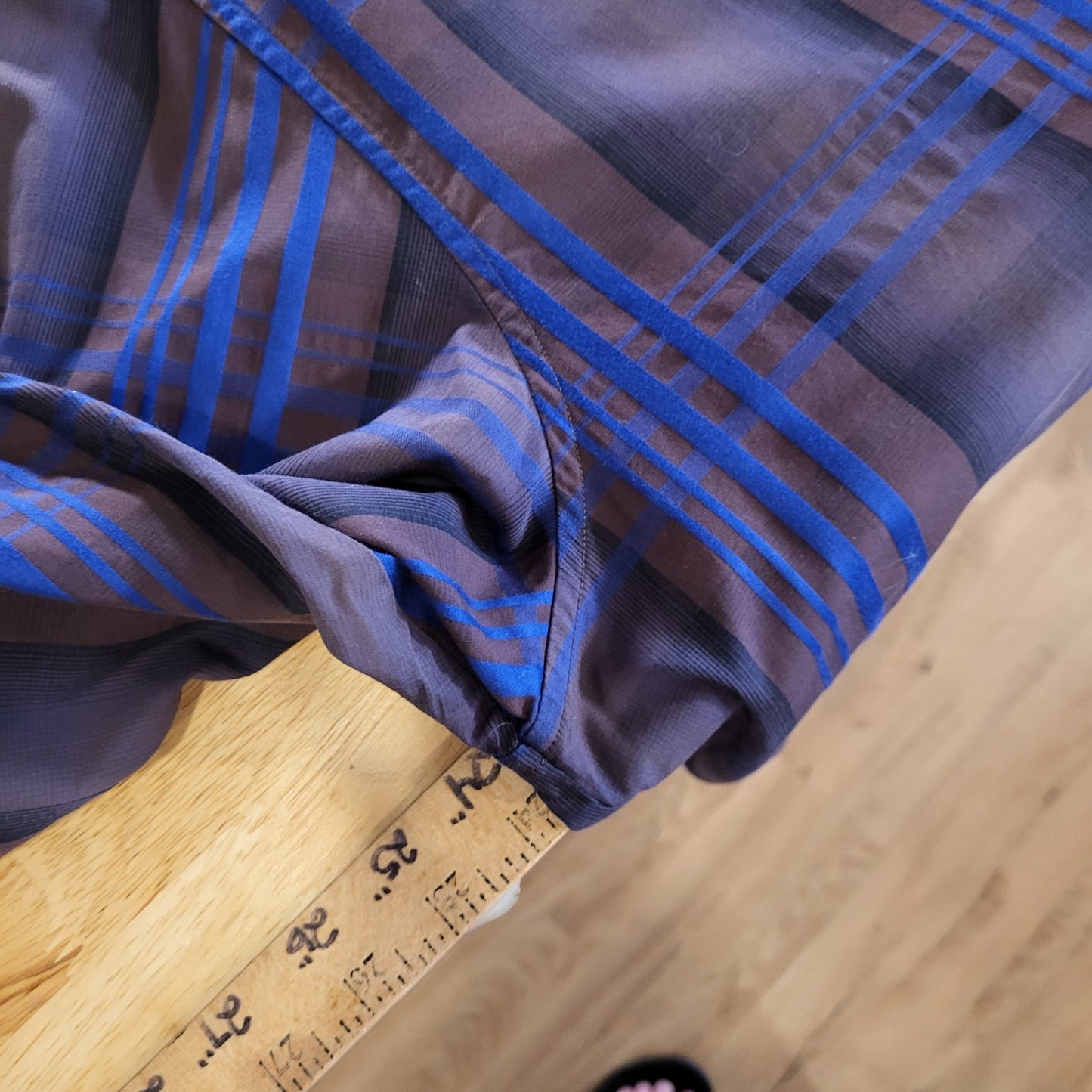 Tommy Bahama Blue Purple Plaid Men's Button Down Collared Contrast Cuff