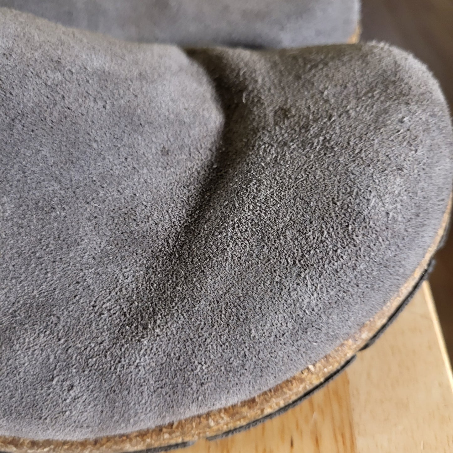Earth Origins Gray Suede Leather Shearling Lined Clogs Comfort Sole 10W