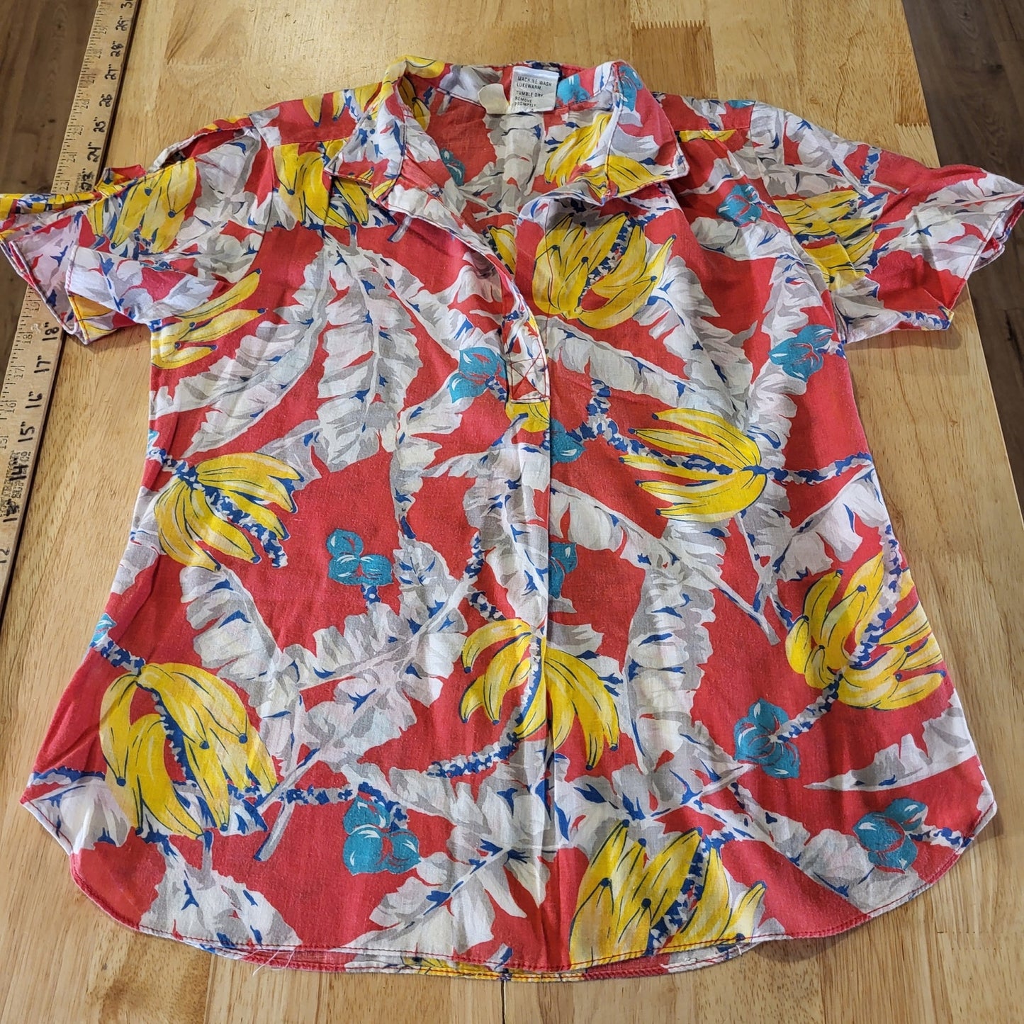 Vintage You Babes Red Banana Print Hawaiian Interesting Sleeve Collared S
